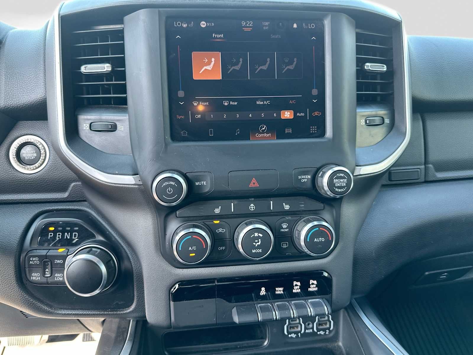 2022 RAM 1500 Big Horn Quad Cab 4x4 6'4' Box