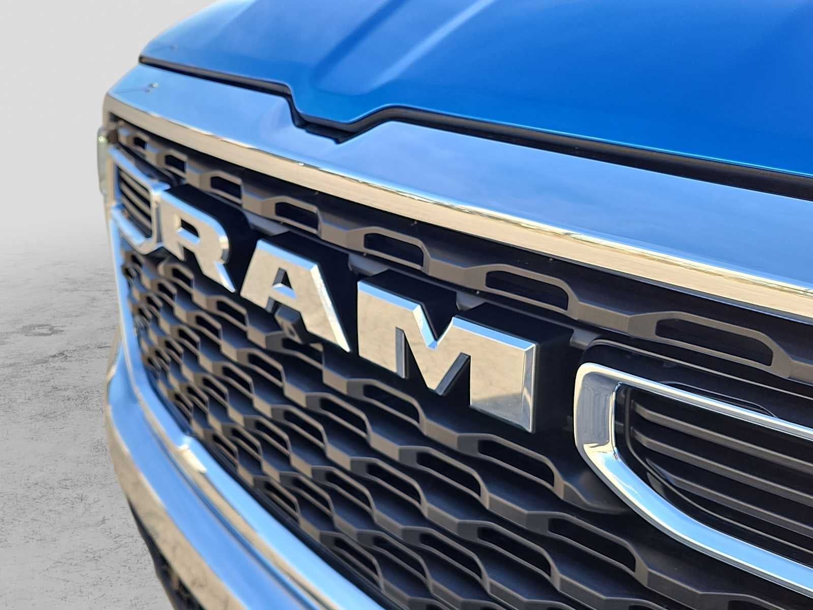 2025 RAM 1500 Lone Star Crew Cab 4x4 5'7' Box