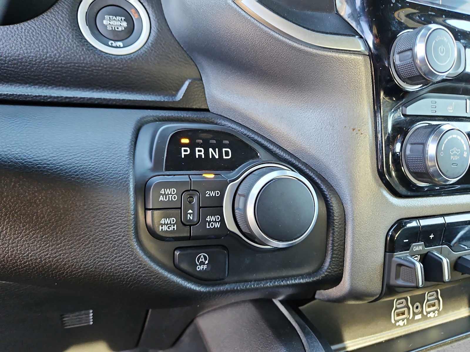 2025 RAM 1500 Lone Star Crew Cab 4x4 5'7' Box