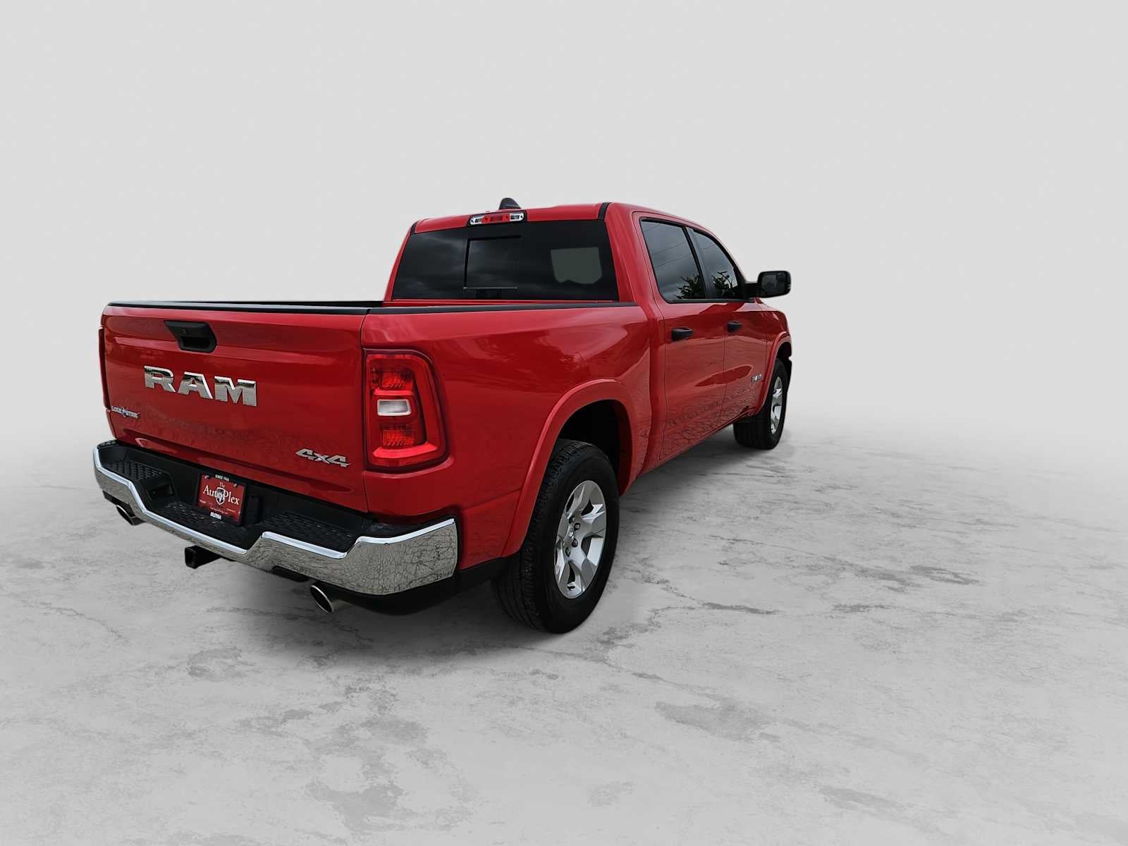 2025 RAM 1500 Lone Star Crew Cab 4x4 5'7' Box