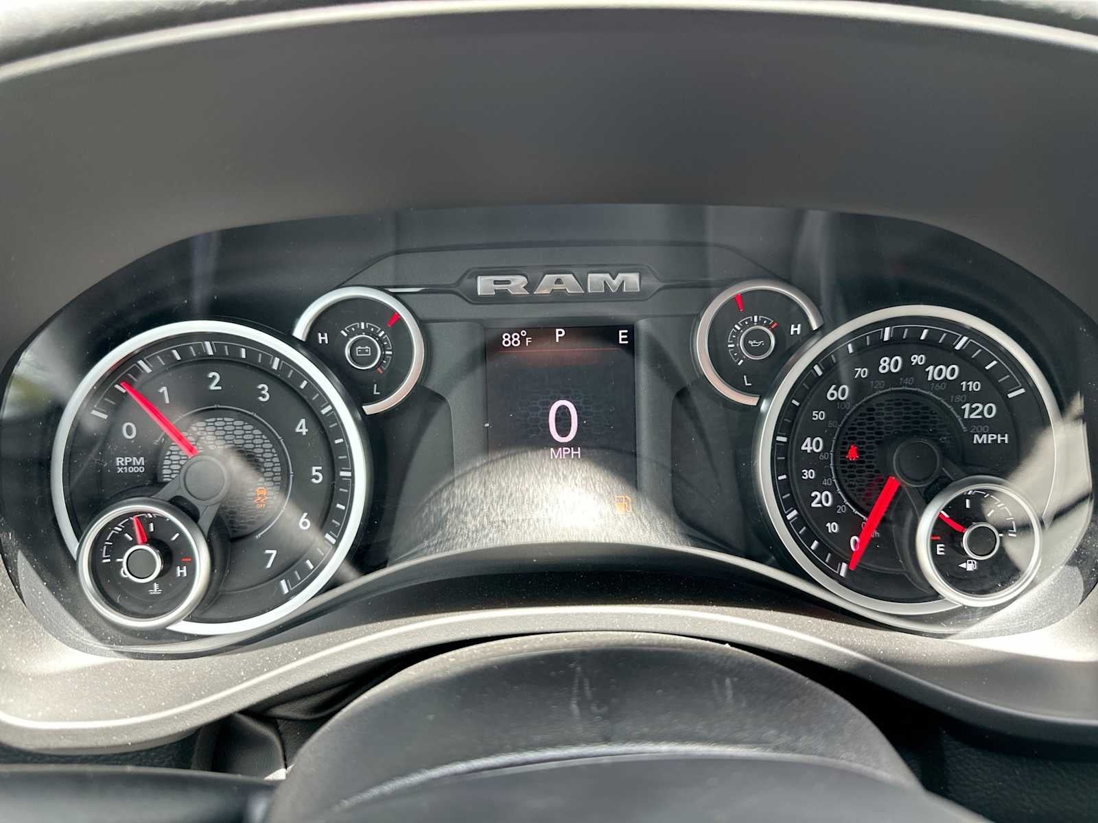 2026 RAM 1500 RAM 1500 LONE STAR CREW CAB 4X4 5'7' BOX