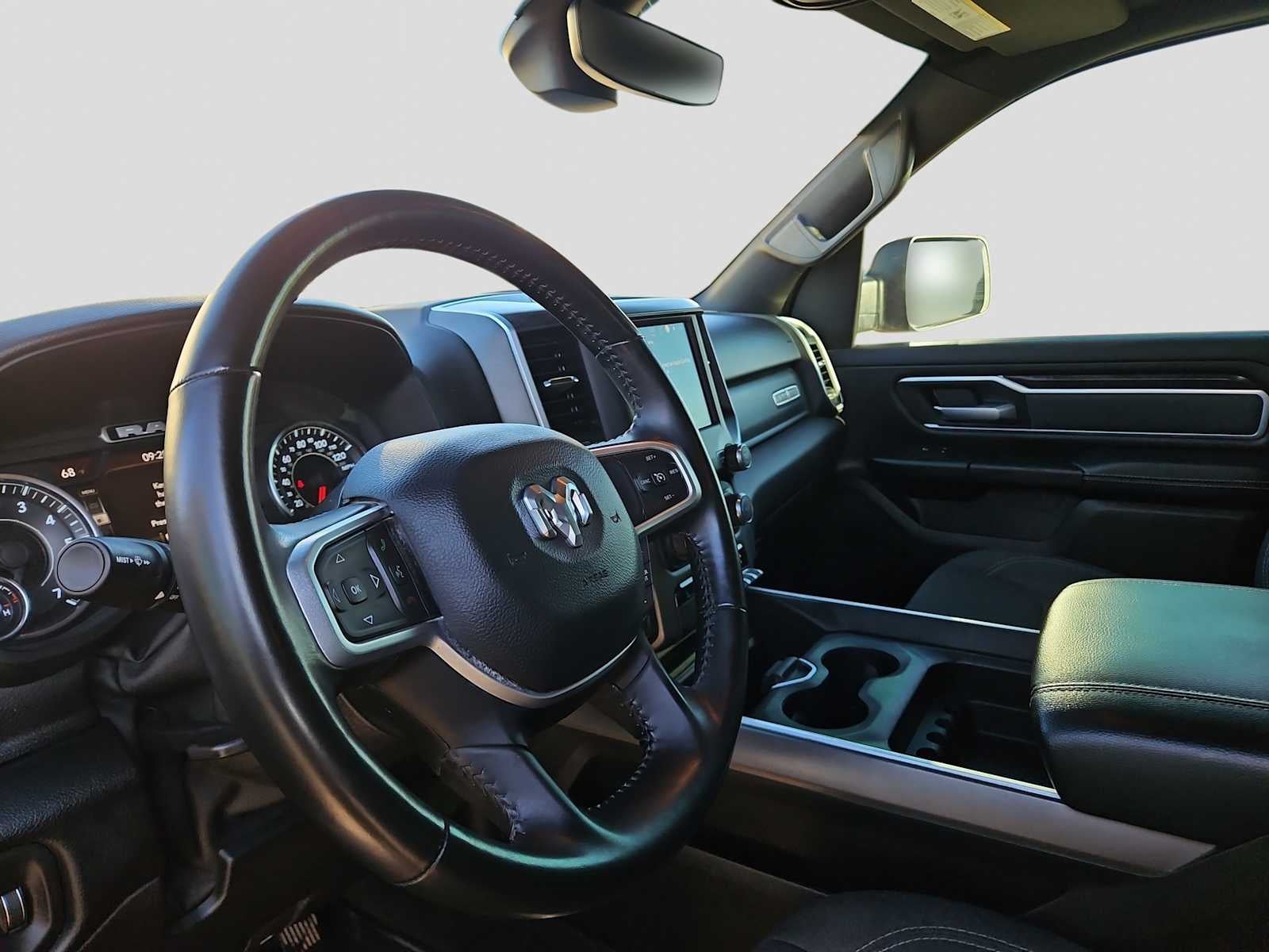 2022 RAM 1500 Lone Star 4x4 Crew Cab 57 Box