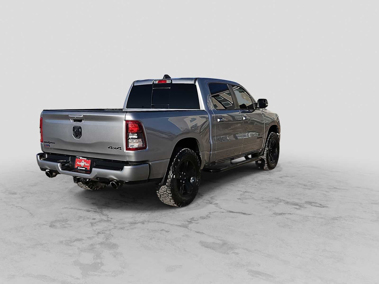 2022 RAM 1500 Lone Star 4x4 Crew Cab 57 Box