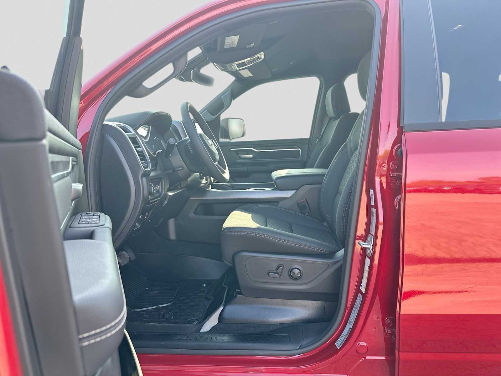 2026 RAM 1500 RAM 1500 LONE STAR CREW CAB 4X4 5'7' BOX