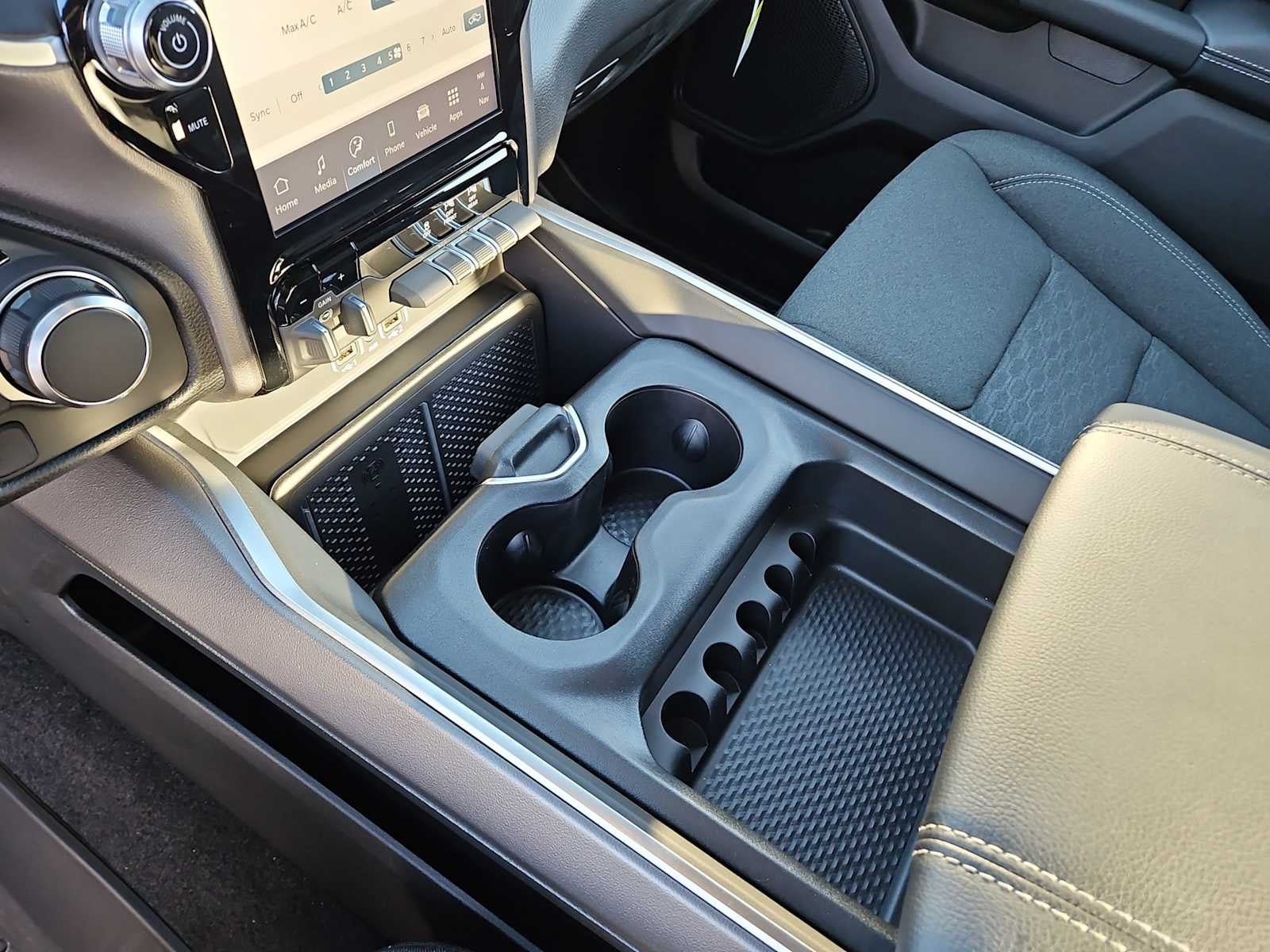 2026 RAM Ram 1500 RAM 1500 LONE STAR CREW CAB 4X4 5'7' BOX