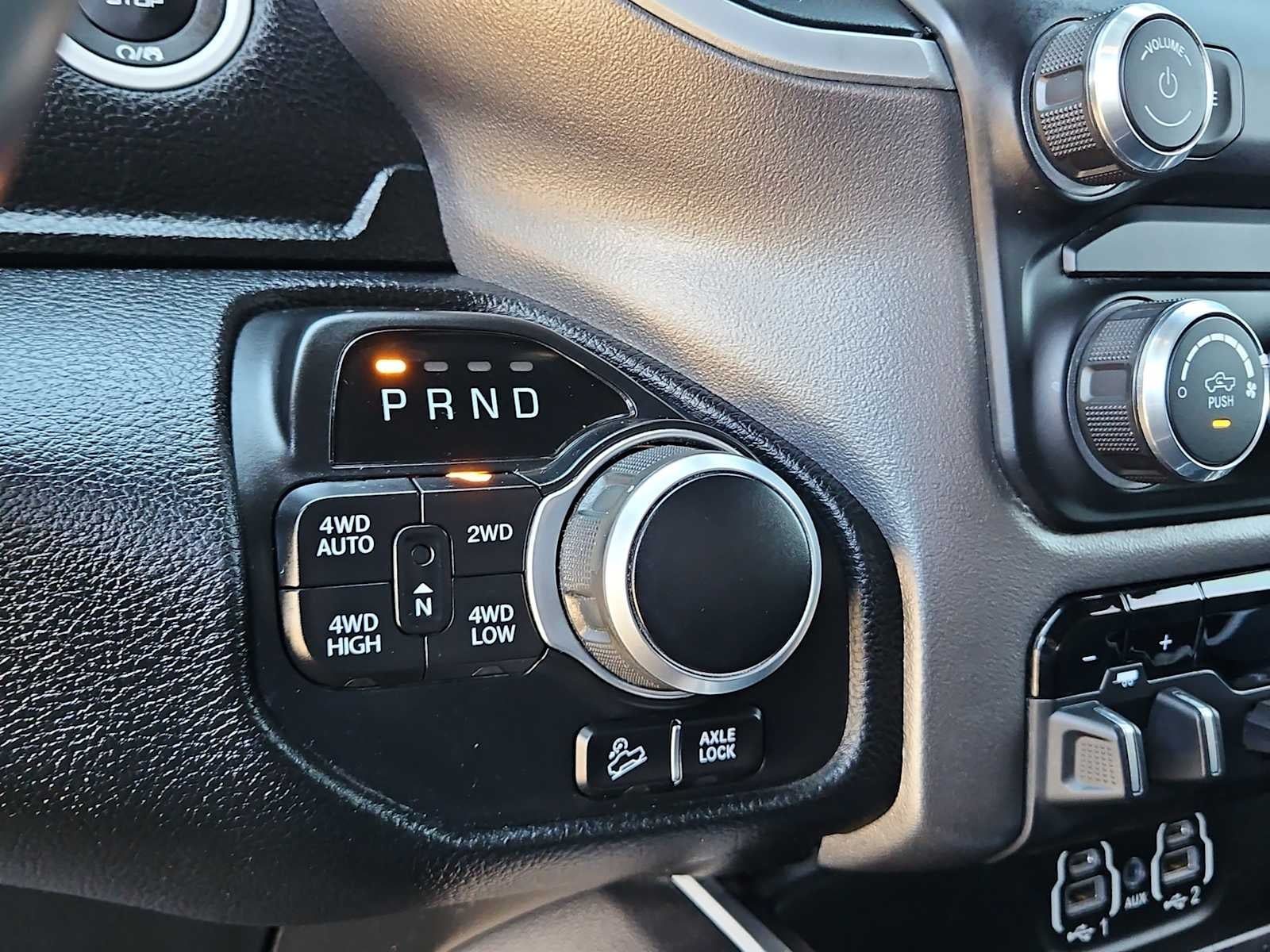 2020 RAM 1500 Lone Star Crew Cab 4x4 5'7' Box