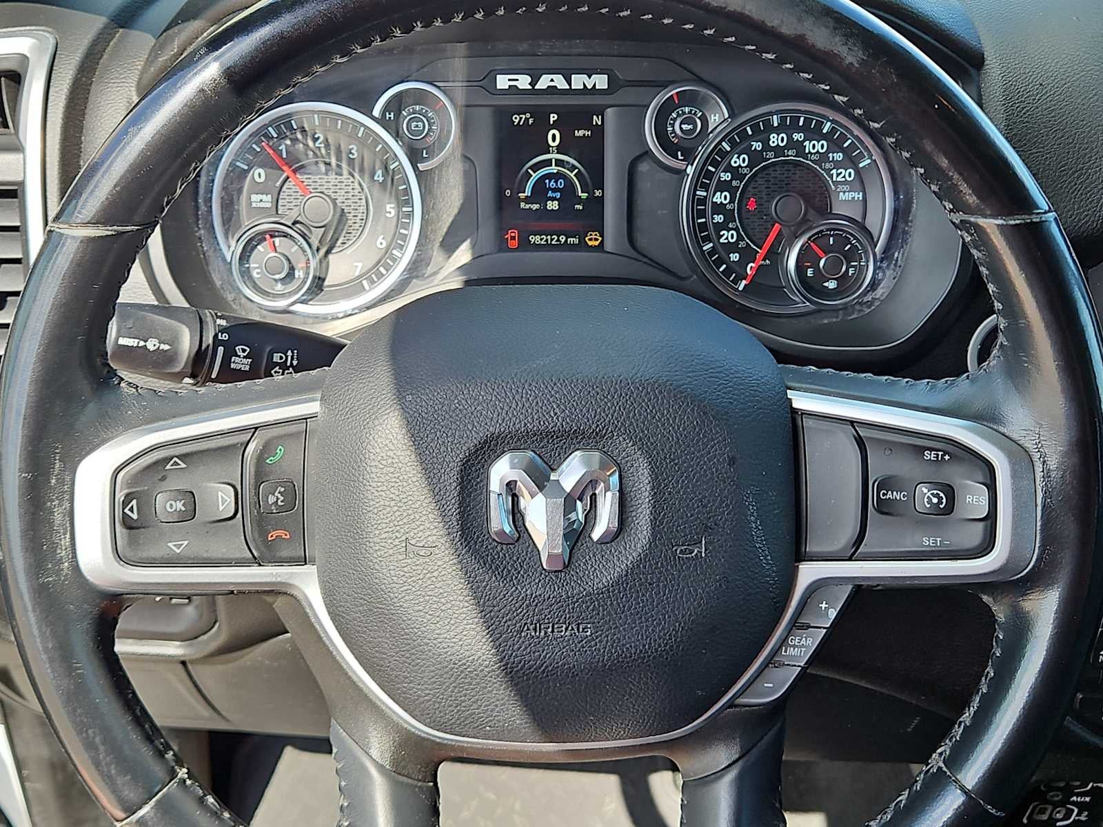 2023 RAM 1500 Big Horn Crew Cab 4x4 5'7' Box