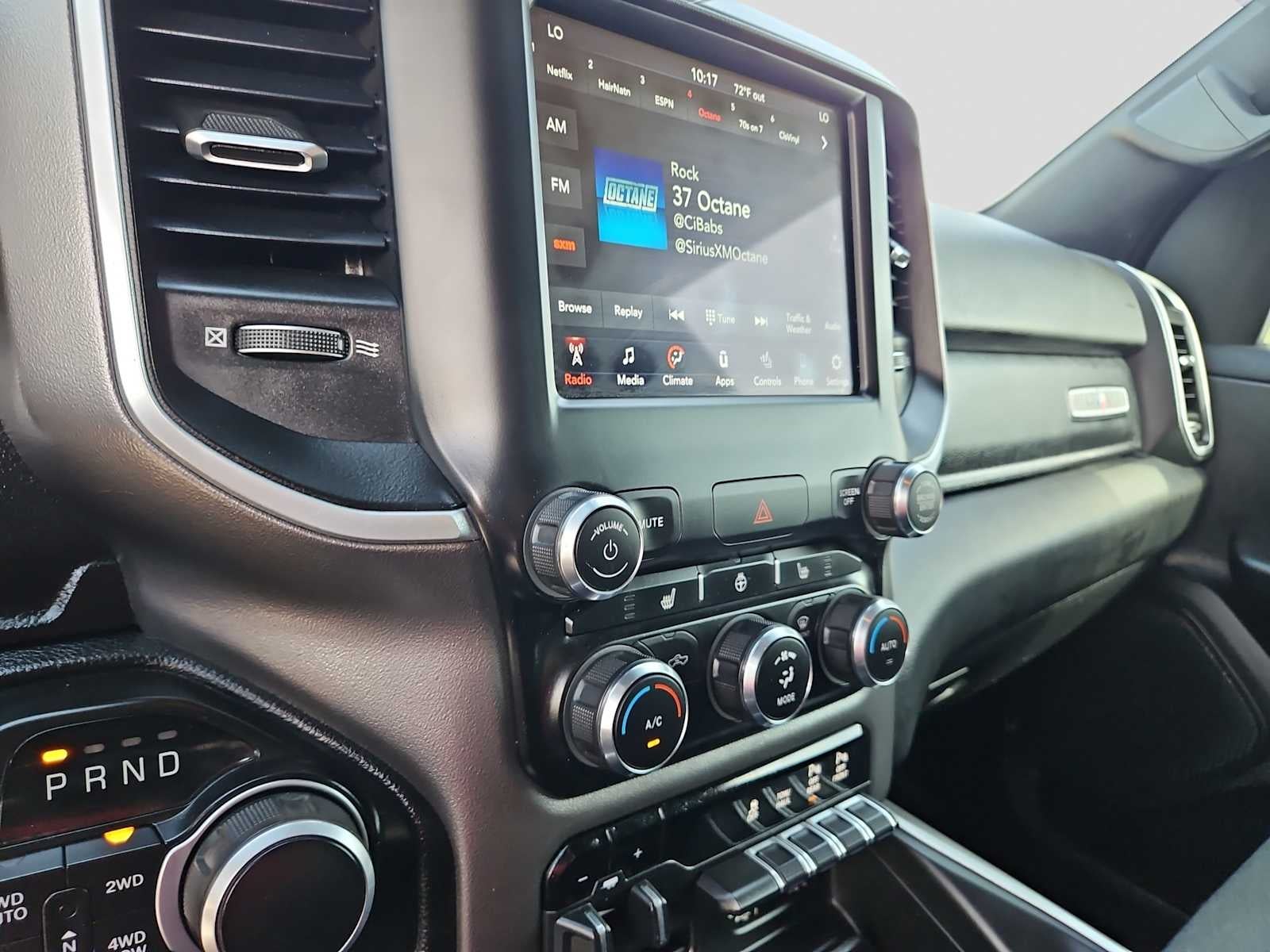 2020 RAM 1500 Lone Star Crew Cab 4x4 5'7' Box