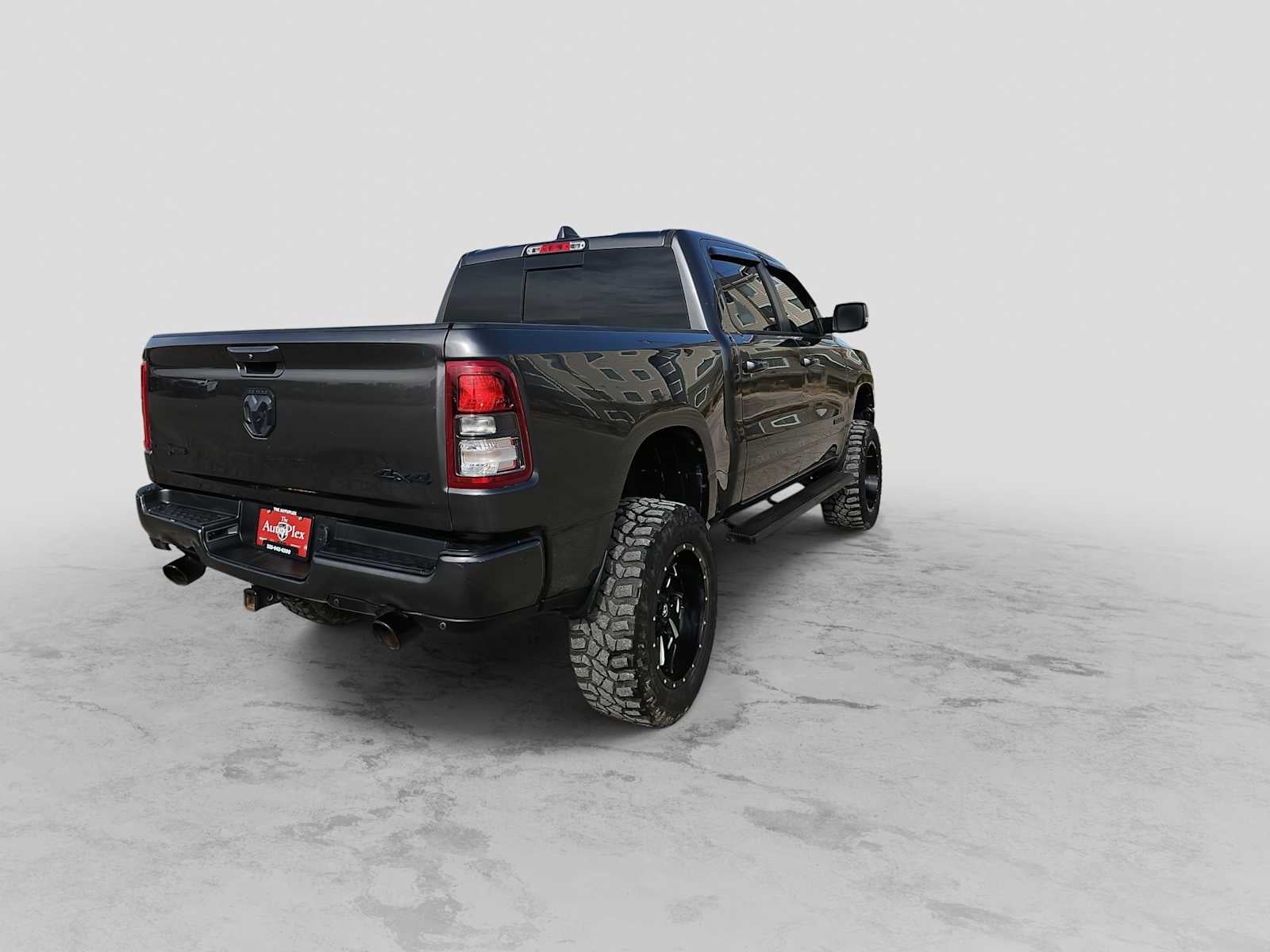 2020 RAM 1500 Lone Star Crew Cab 4x4 5'7' Box