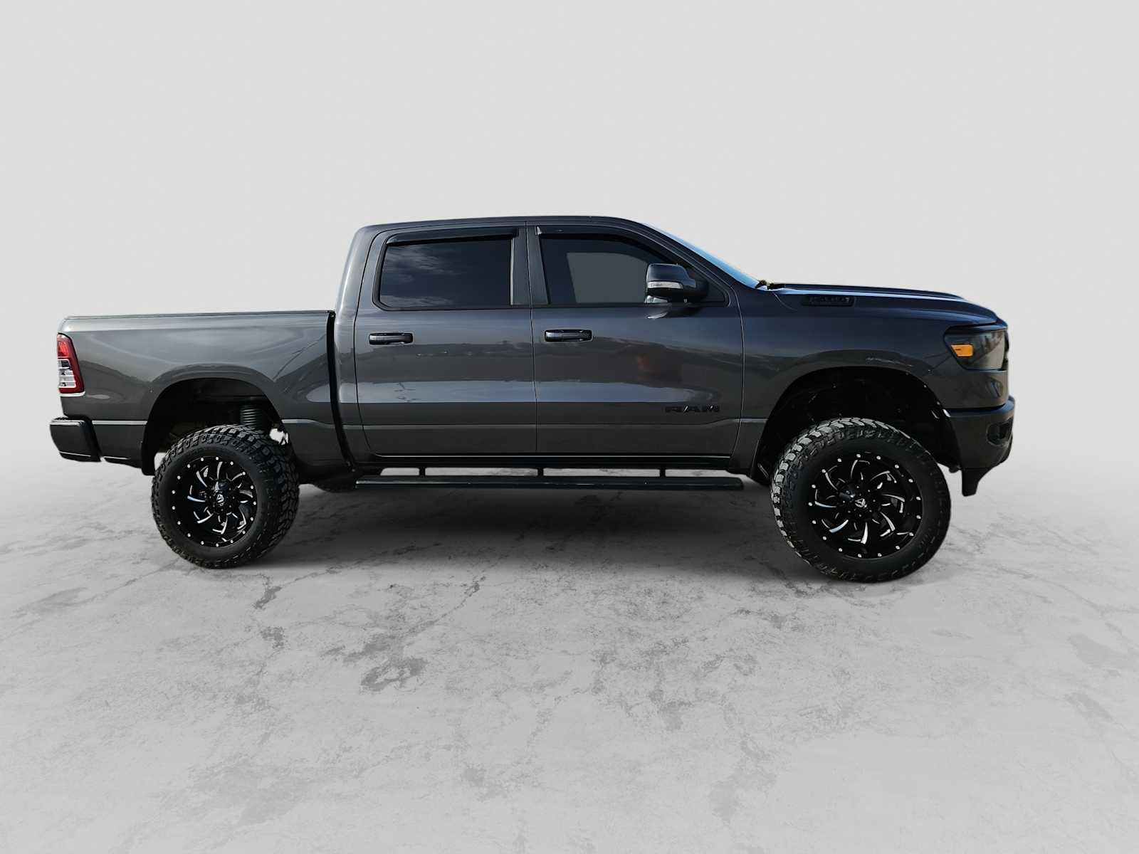 2020 RAM 1500 Lone Star Crew Cab 4x4 5'7' Box