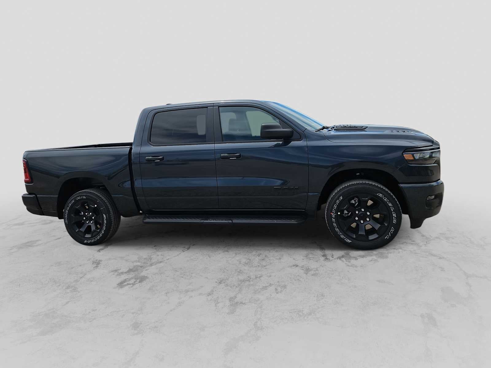 2026 RAM 1500 RAM 1500 EXPRESS CREW CAB 4X4 5'7' BOX