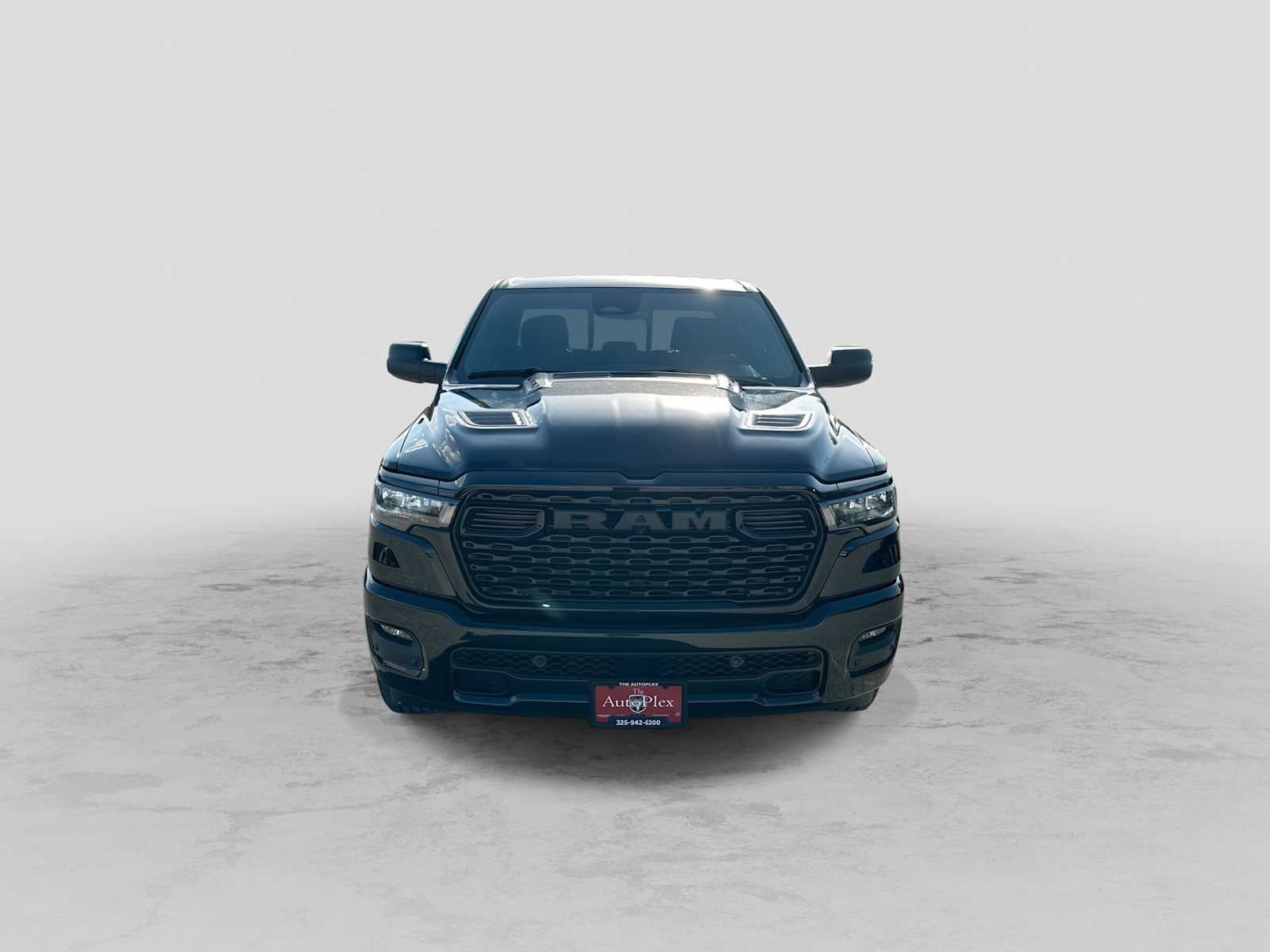 2026 RAM 1500 RAM 1500 EXPRESS CREW CAB 4X4 5'7' BOX