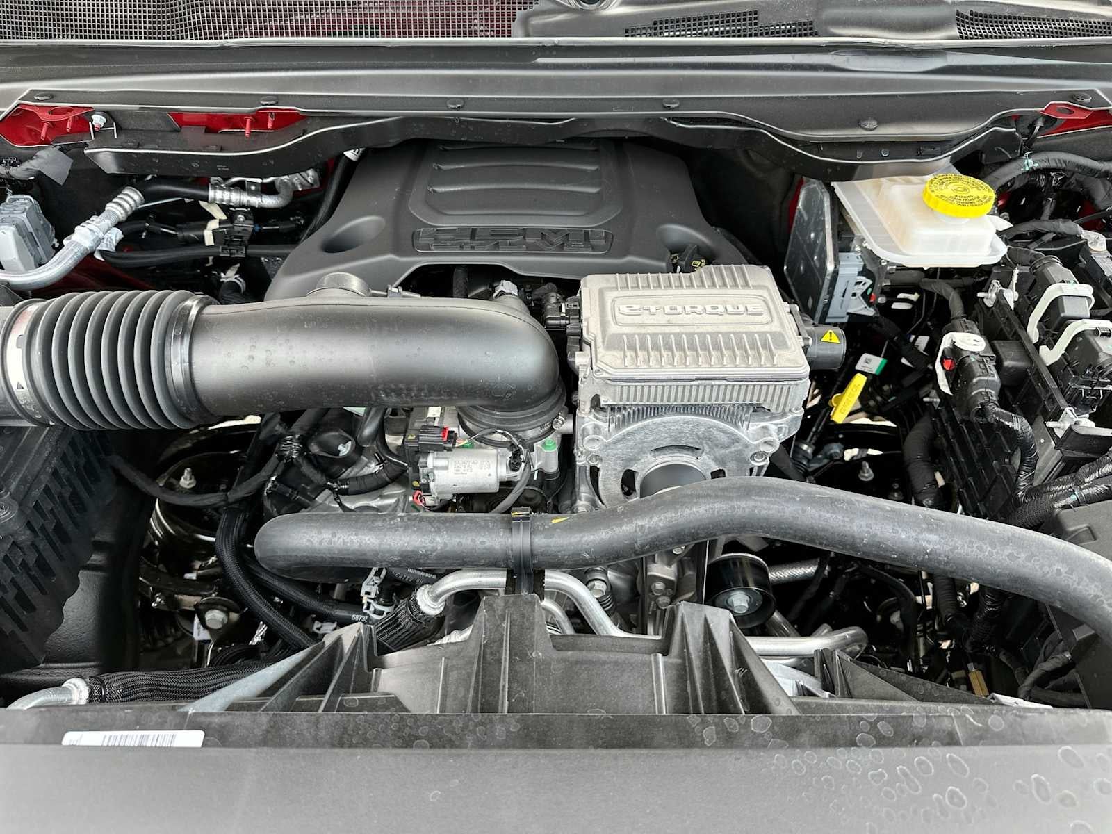 2027 RAM 1500 RAM 1500 EXPRESS CREW CAB 4X4 5'7' BOX