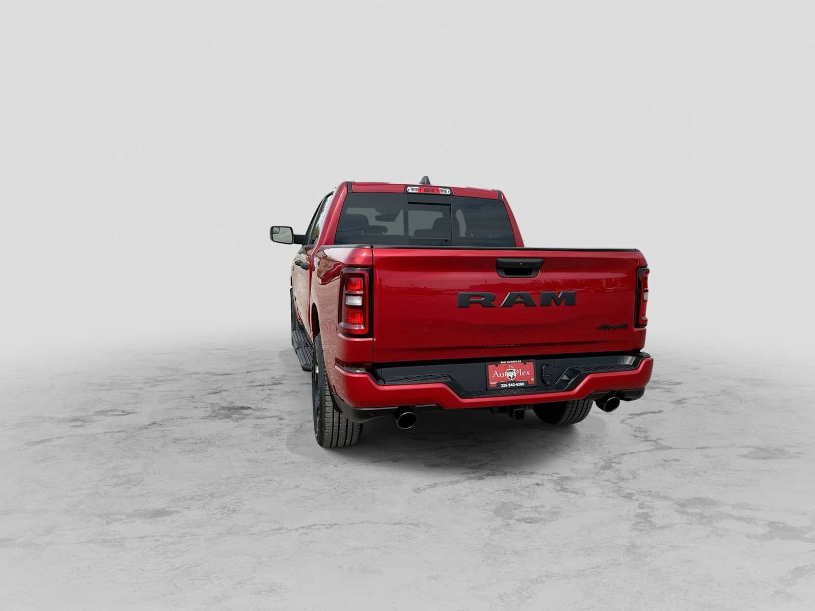 2027 RAM 1500 RAM 1500 EXPRESS CREW CAB 4X4 5'7' BOX