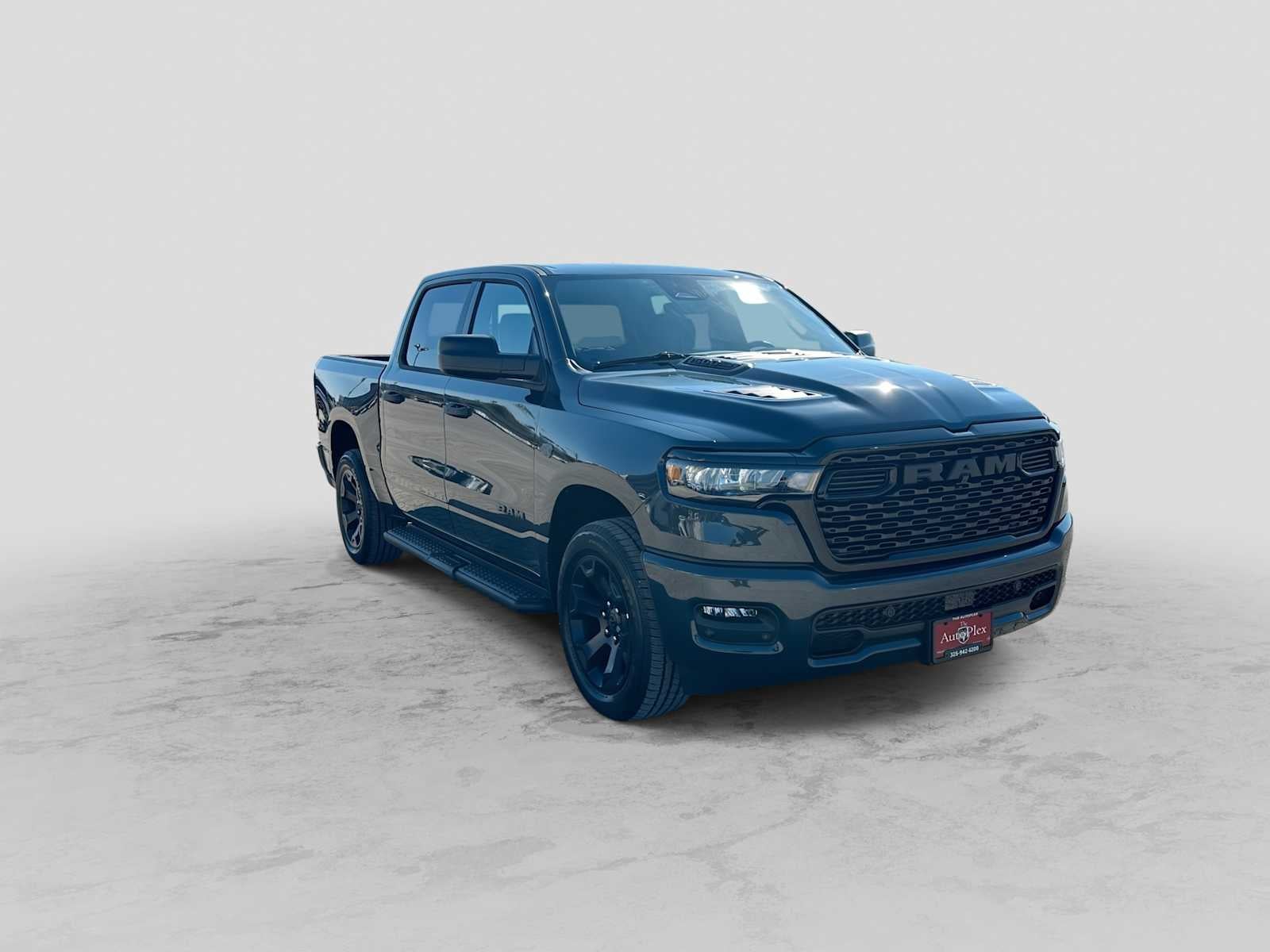 2027 RAM 1500 RAM 1500 EXPRESS CREW CAB 4X4 5'7' BOX