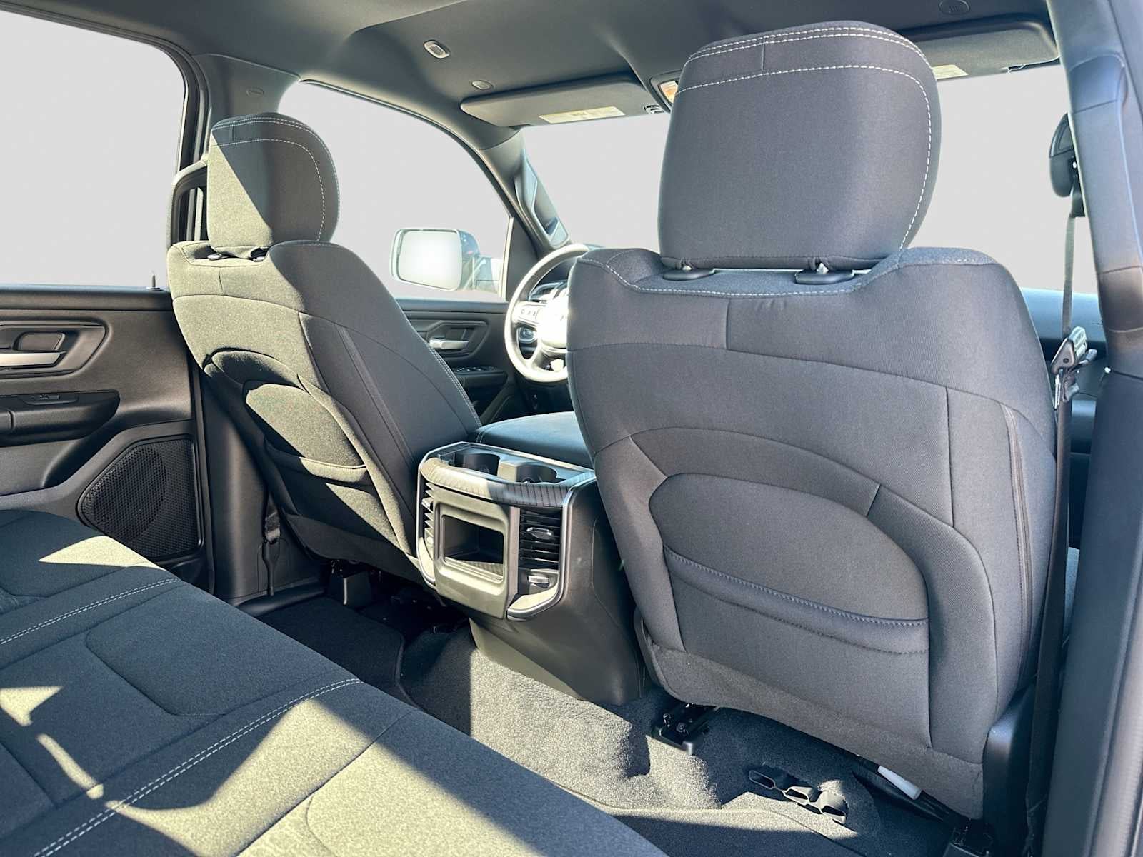 2027 RAM 1500 RAM 1500 EXPRESS CREW CAB 4X4 5'7' BOX