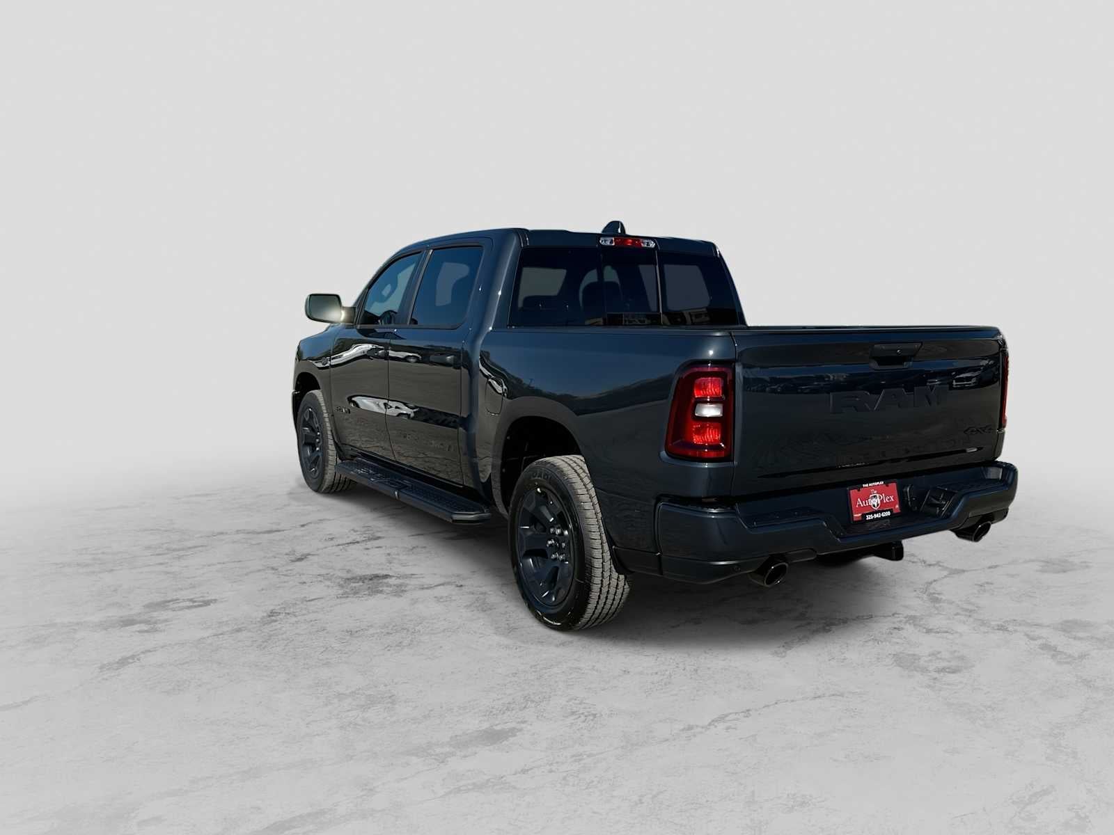 2027 RAM 1500 RAM 1500 EXPRESS CREW CAB 4X4 5'7' BOX
