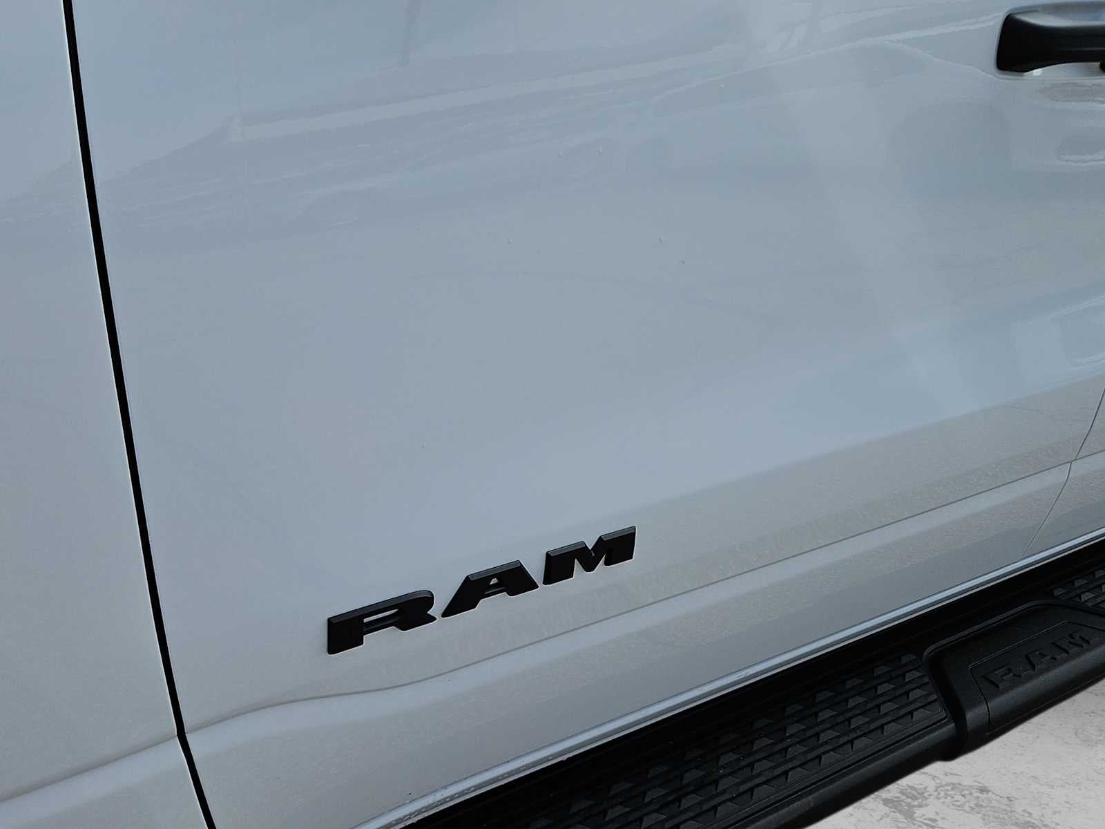 2026 RAM 1500 RAM 1500 WARLOCK CREW CAB 4X4 5'7' BOX
