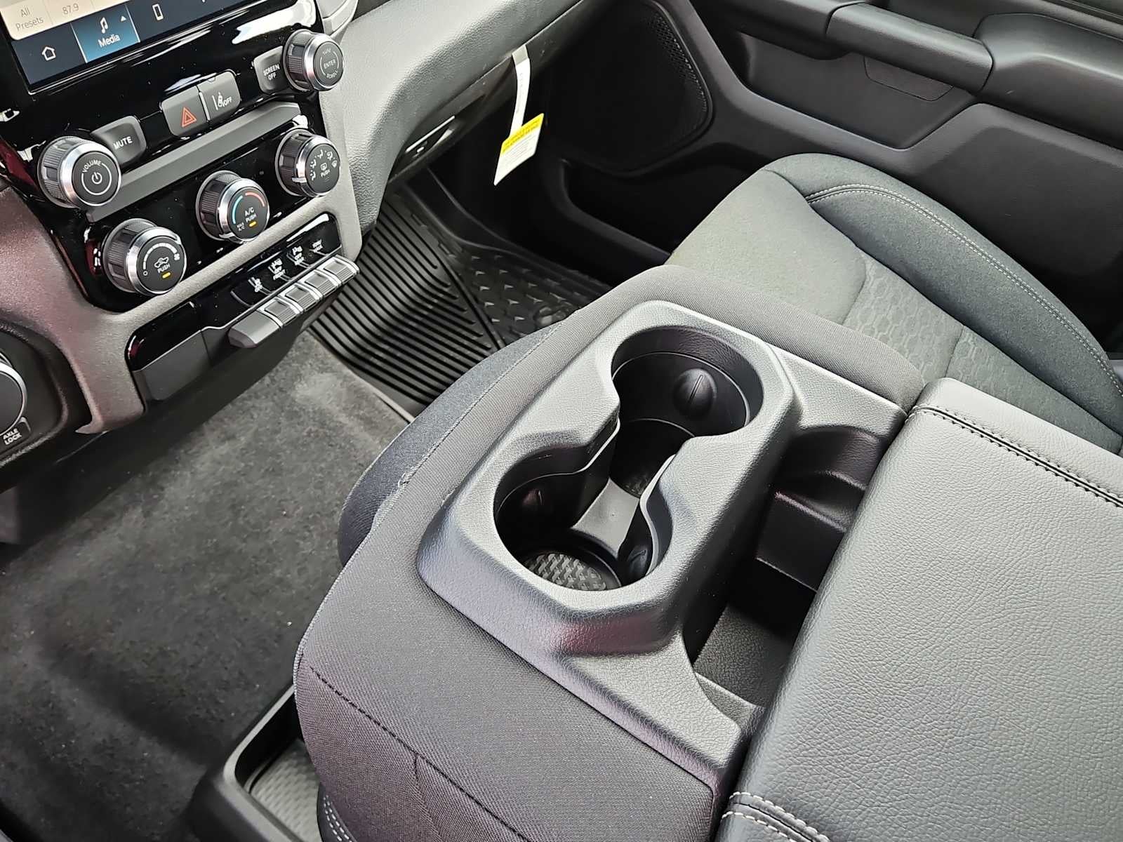 2026 RAM 1500 RAM 1500 WARLOCK CREW CAB 4X4 5'7' BOX