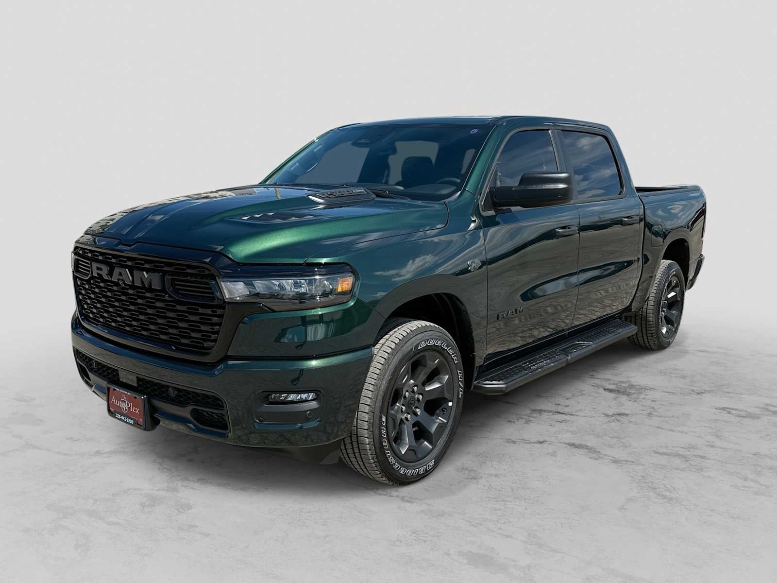 2027 RAM 1500 RAM 1500 EXPRESS CREW CAB 4X4 5'7' BOX