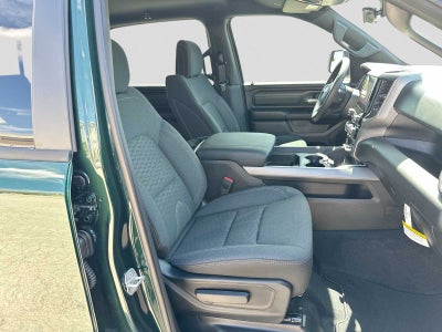 2027 RAM 1500 RAM 1500 EXPRESS CREW CAB 4X4 5'7' BOX