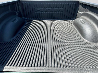2027 RAM 1500 RAM 1500 EXPRESS CREW CAB 4X4 5'7' BOX