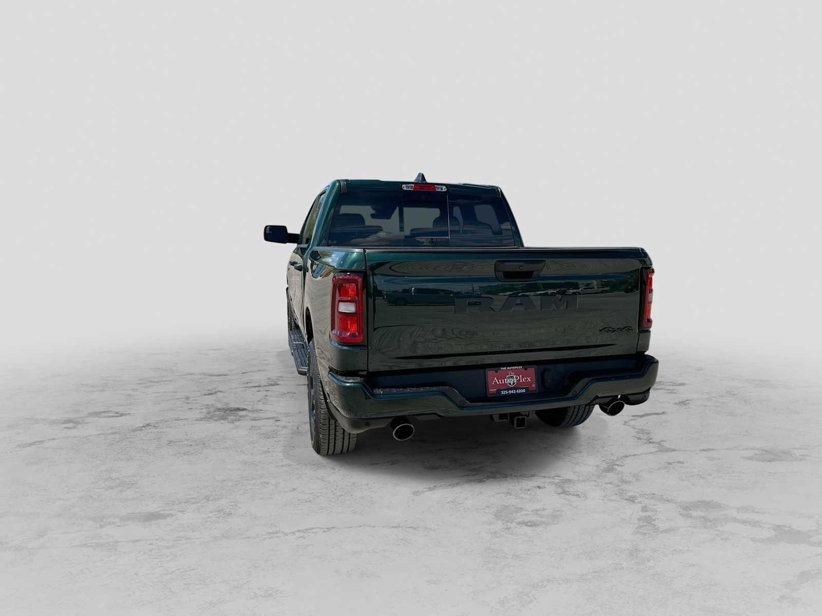 2027 RAM 1500 RAM 1500 EXPRESS CREW CAB 4X4 5'7' BOX