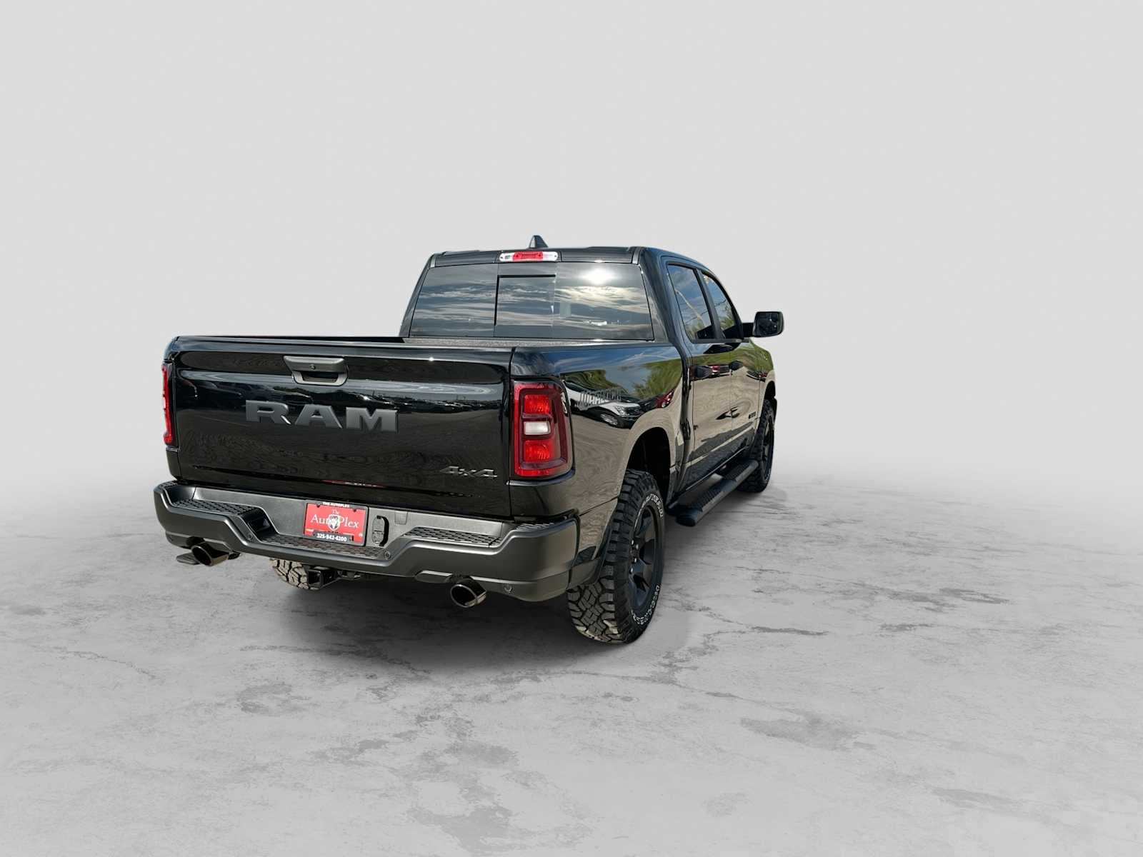 2027 RAM 1500 RAM 1500 WARLOCK CREW CAB 4X4 5'7' BOX