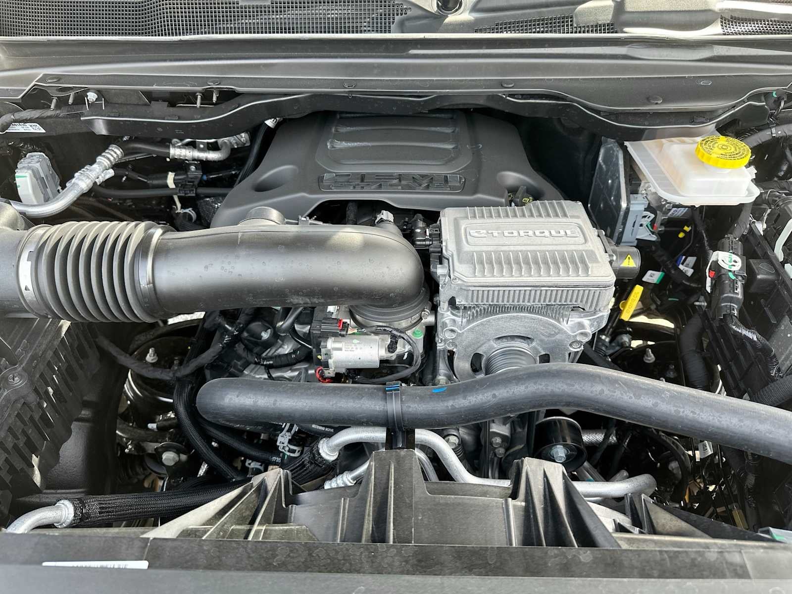 2027 RAM 1500 RAM 1500 WARLOCK CREW CAB 4X4 5'7' BOX