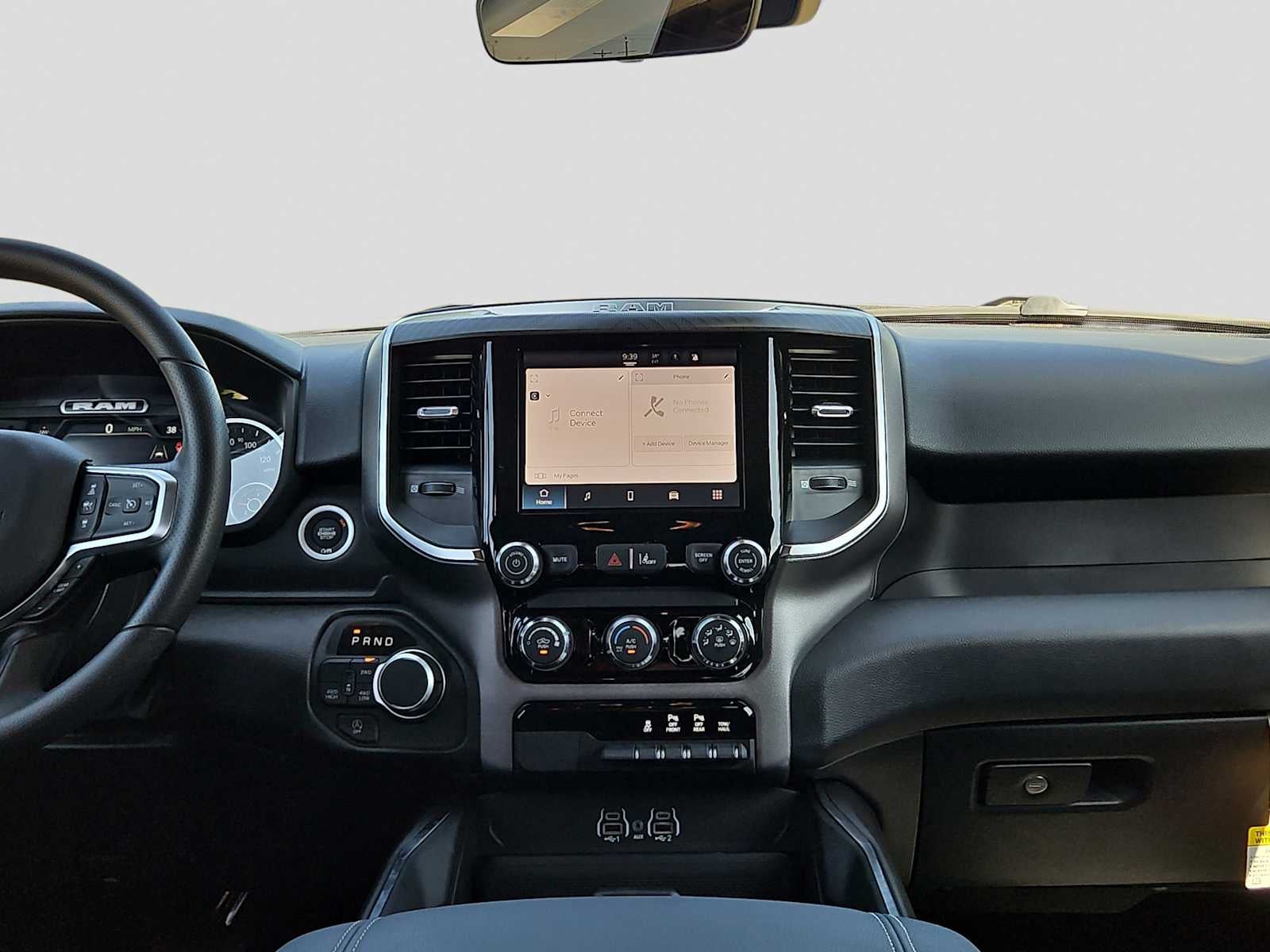 2026 RAM 1500 RAM 1500 EXPRESS CREW CAB 4X4 5'7' BOX