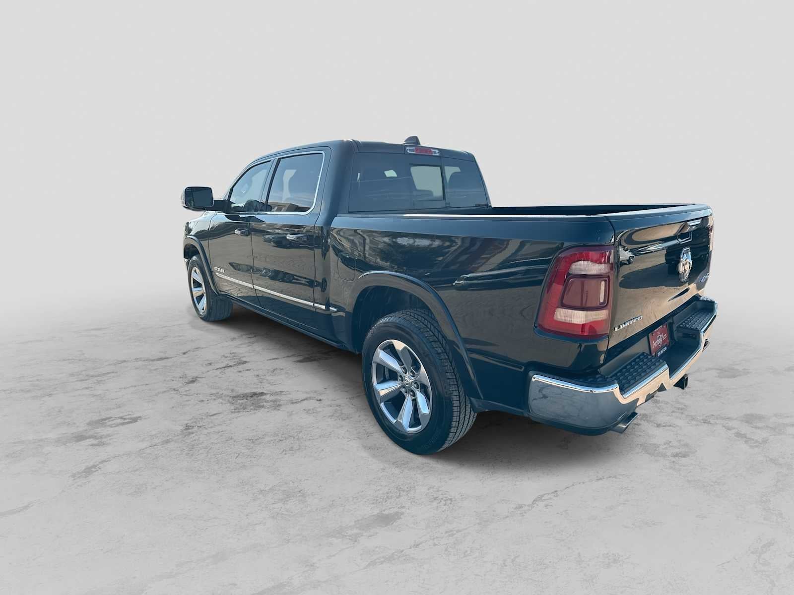 2021 RAM 1500 Limited Crew Cab 4x4 5'7' Box