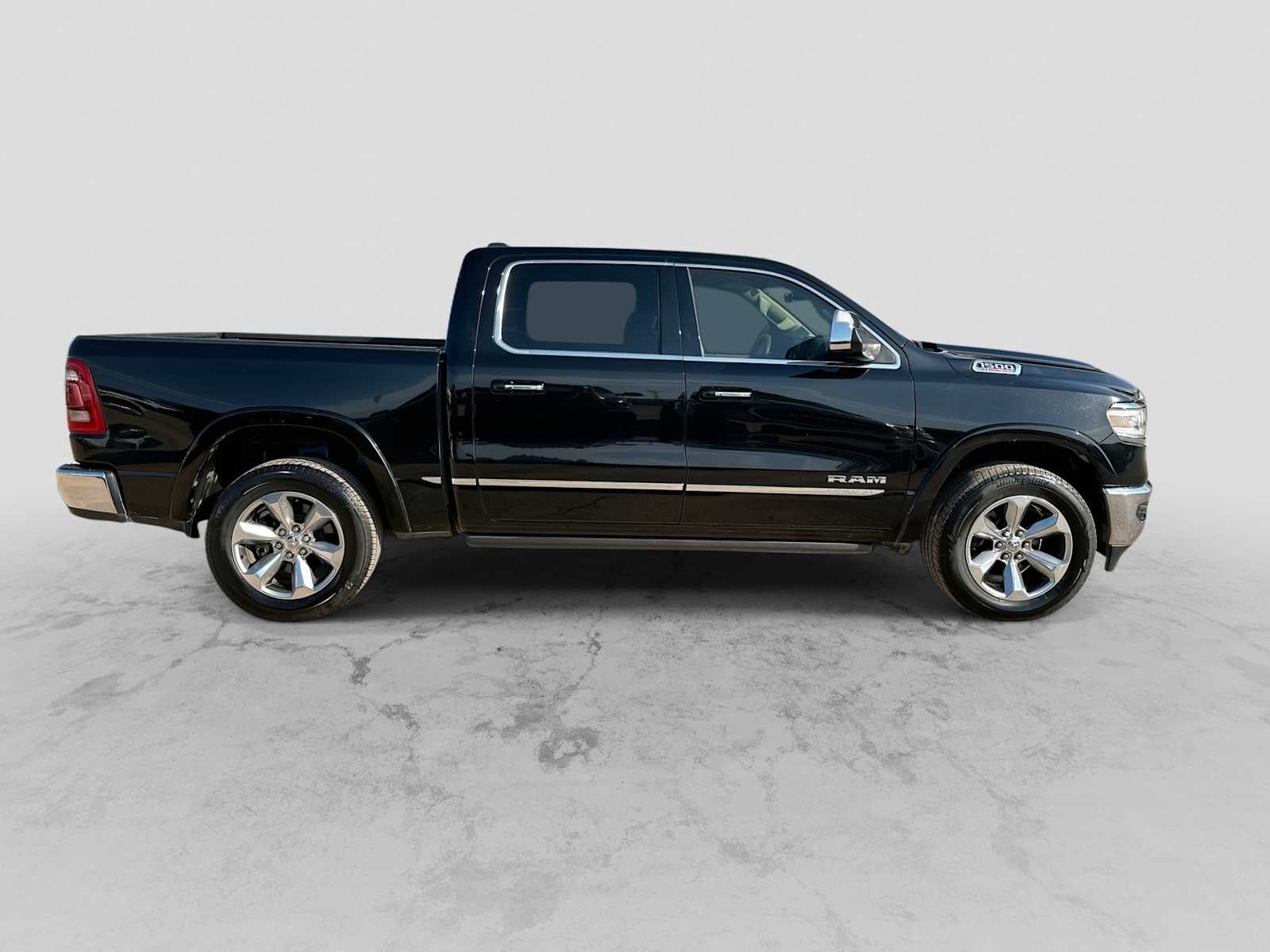 2021 RAM 1500 Limited Crew Cab 4x4 5'7' Box