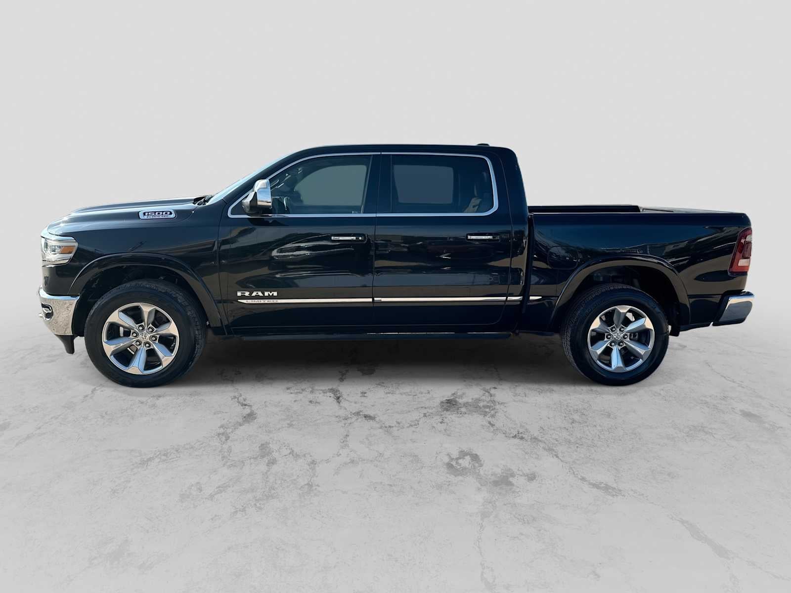 2021 RAM 1500 Limited Crew Cab 4x4 5'7' Box
