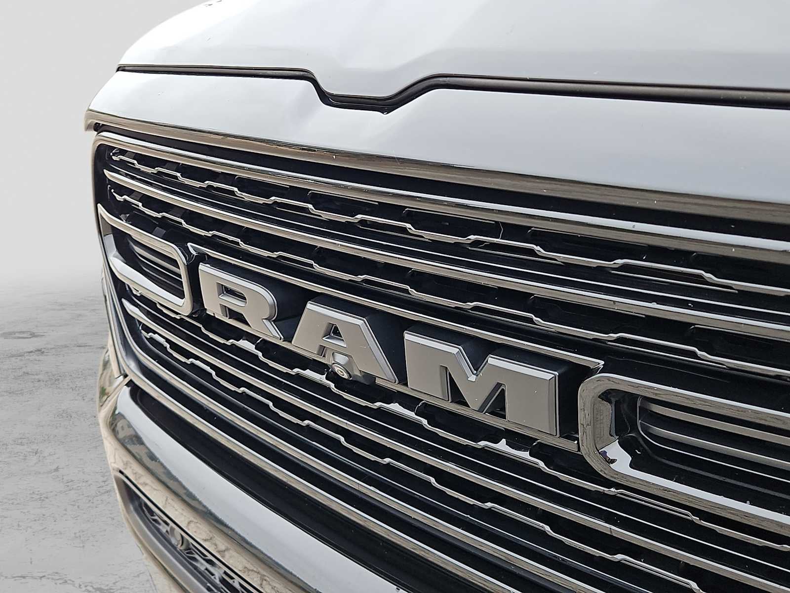 2022 RAM 1500 Limited Crew Cab 4x4 5'7' Box