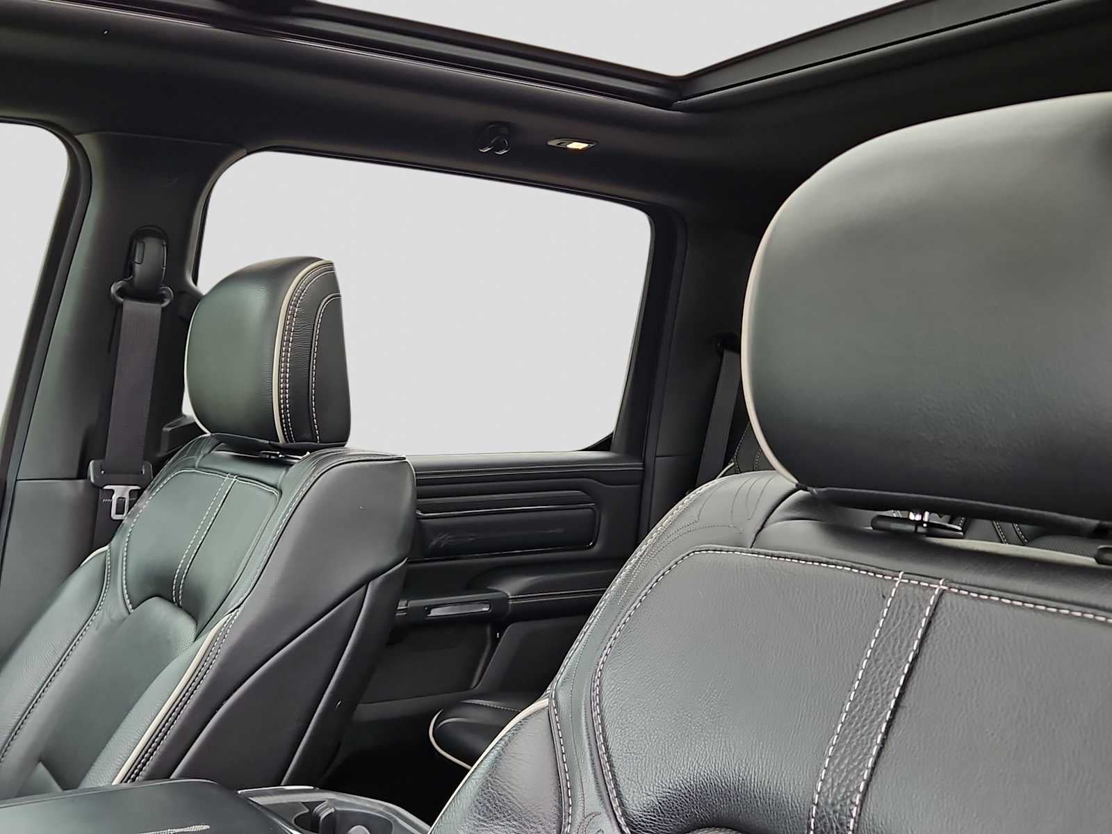 2022 RAM 1500 Limited Crew Cab 4x4 5'7' Box