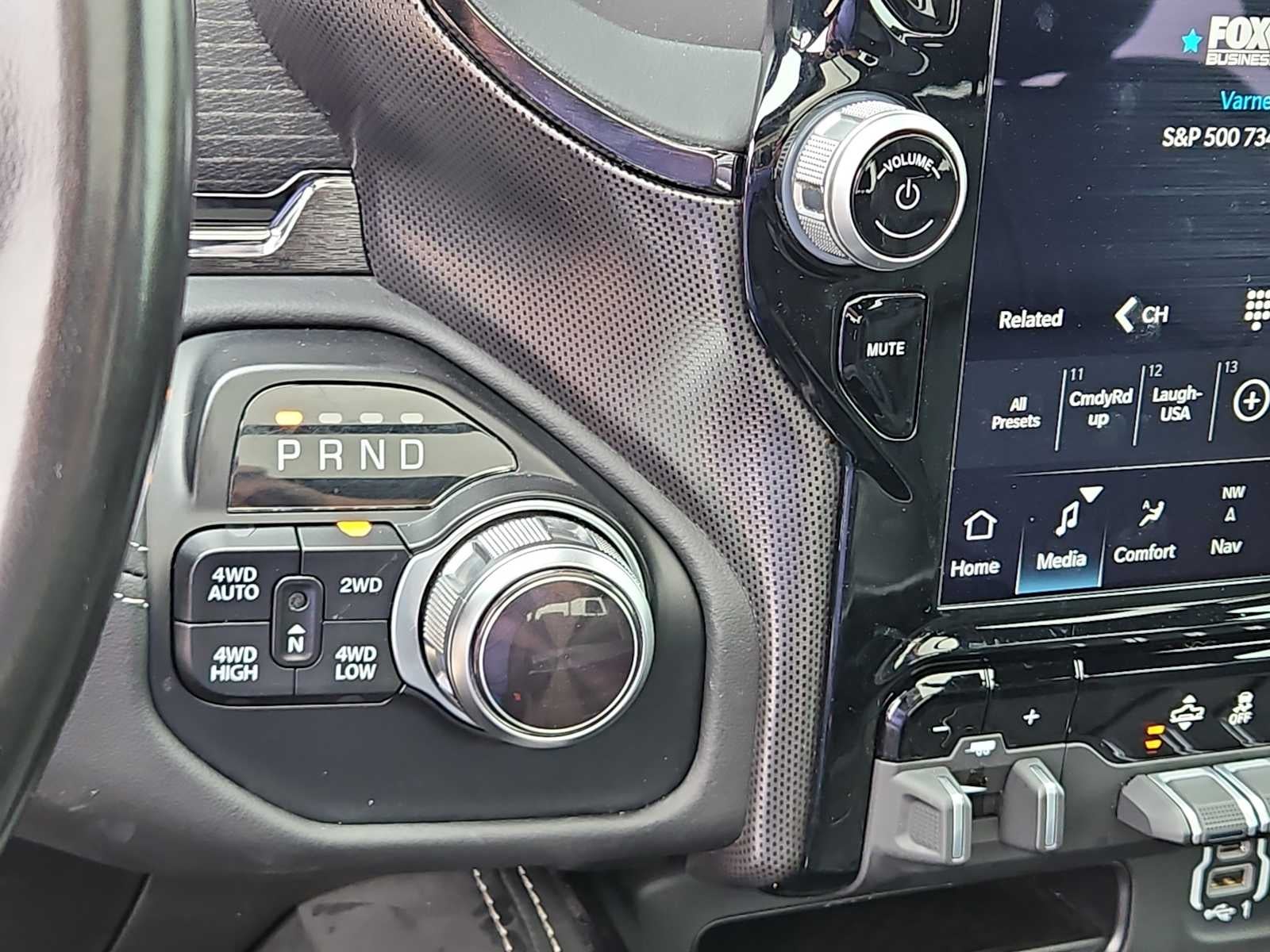 2022 RAM 1500 Limited Crew Cab 4x4 5'7' Box