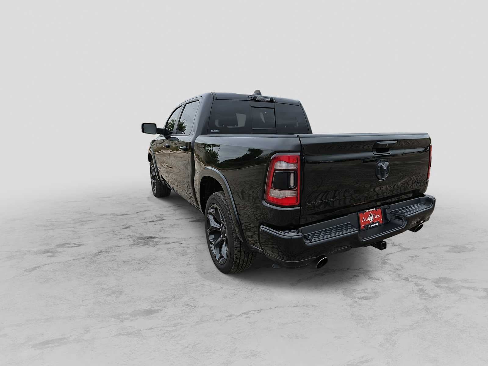 2022 RAM 1500 Limited Crew Cab 4x4 5'7' Box