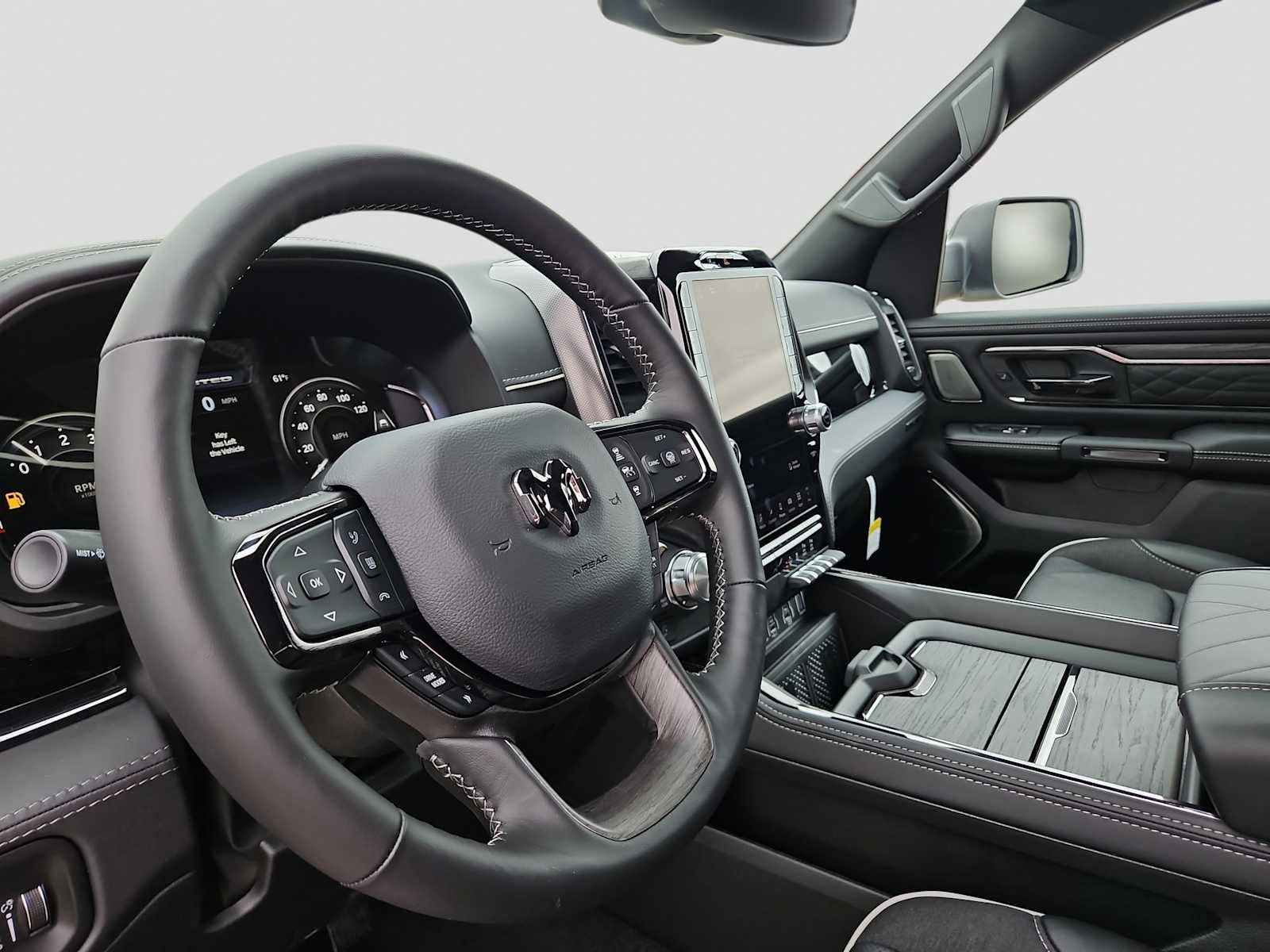 2026 RAM 1500 RAM 1500 LIMITED CREW CAB 4X4 5'7' BOX