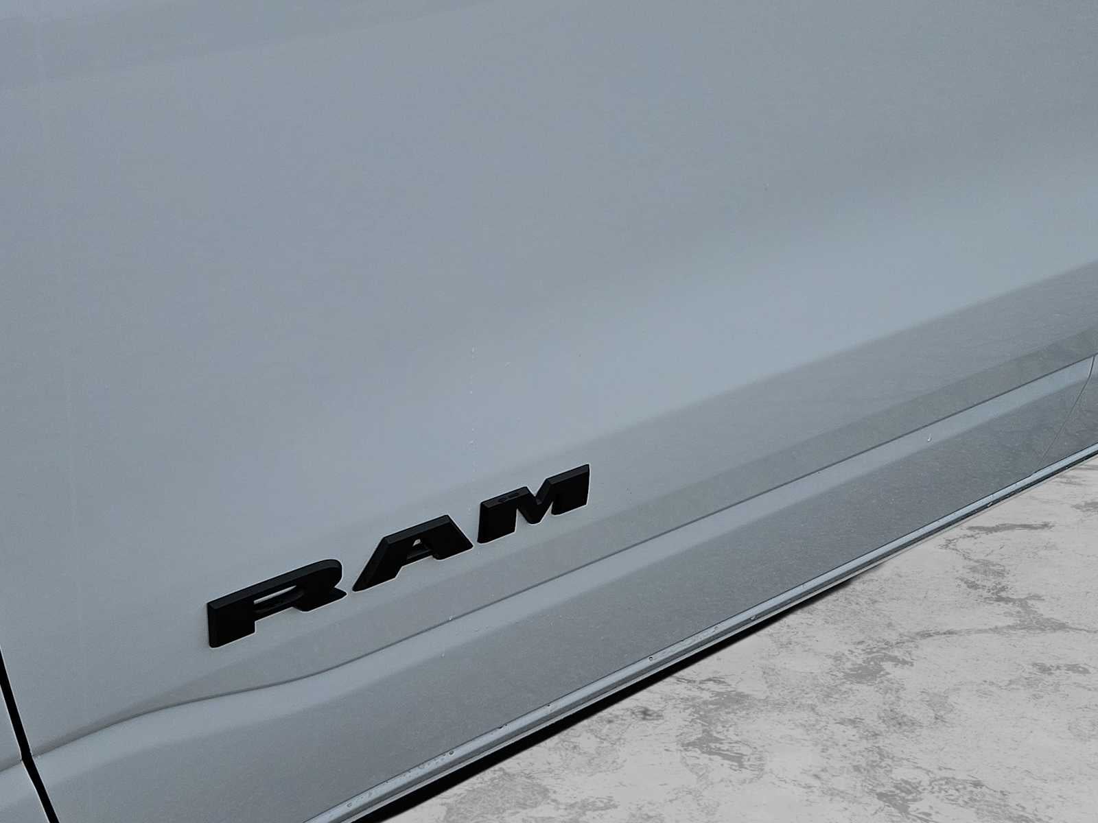 2026 RAM 1500 RAM 1500 LIMITED CREW CAB 4X4 5'7' BOX