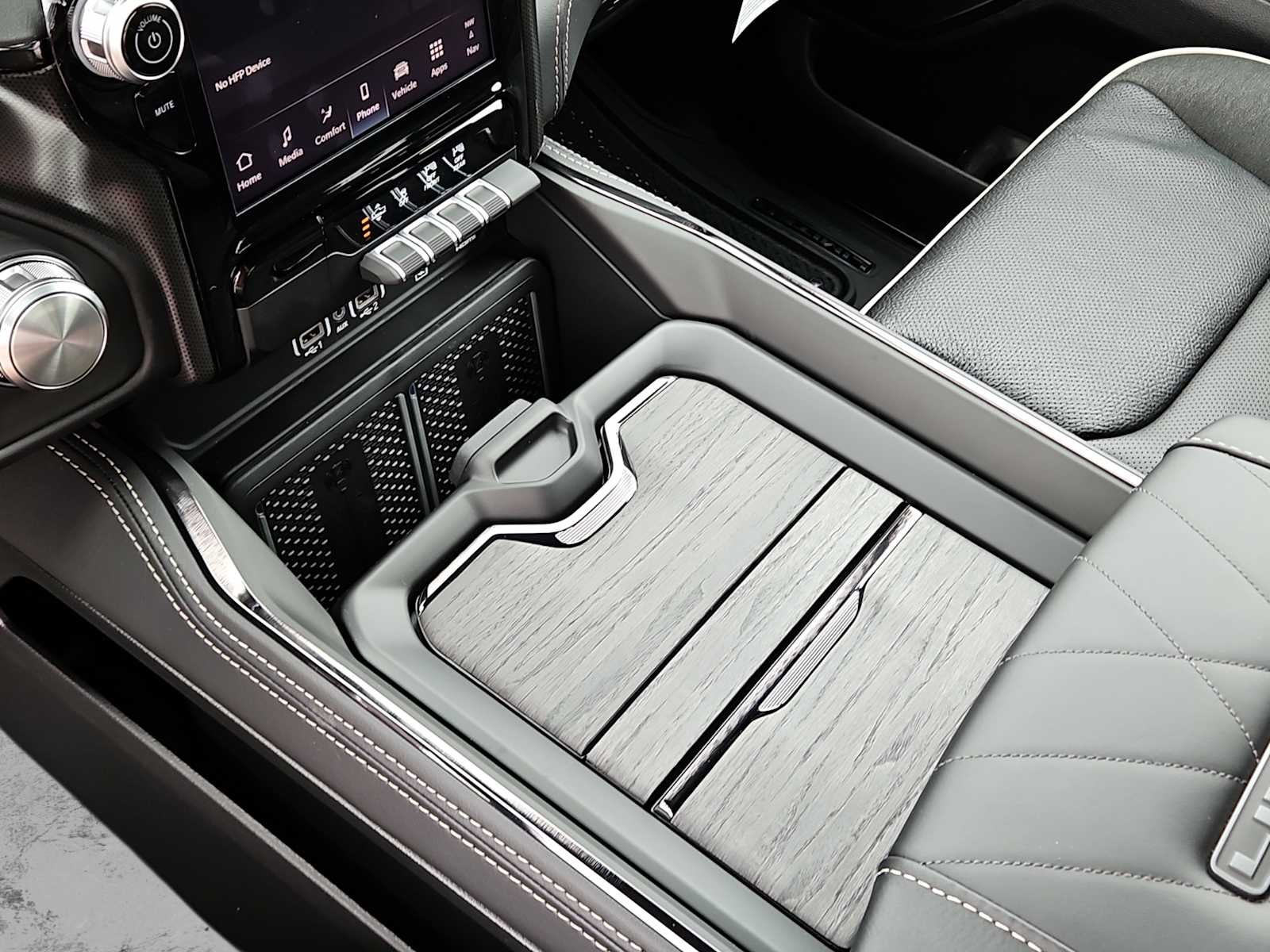 2026 RAM 1500 RAM 1500 LIMITED CREW CAB 4X4 5'7' BOX