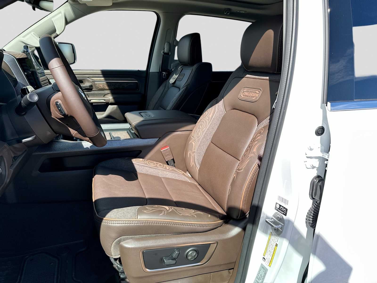 2027 RAM 1500 RAM 1500 LONGHORN CREW CAB 4X4 5'7' BOX