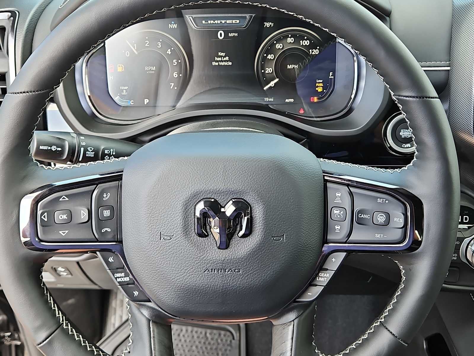 2026 RAM Ram 1500 RAM 1500 LIMITED CREW CAB 4X4 5'7' BOX