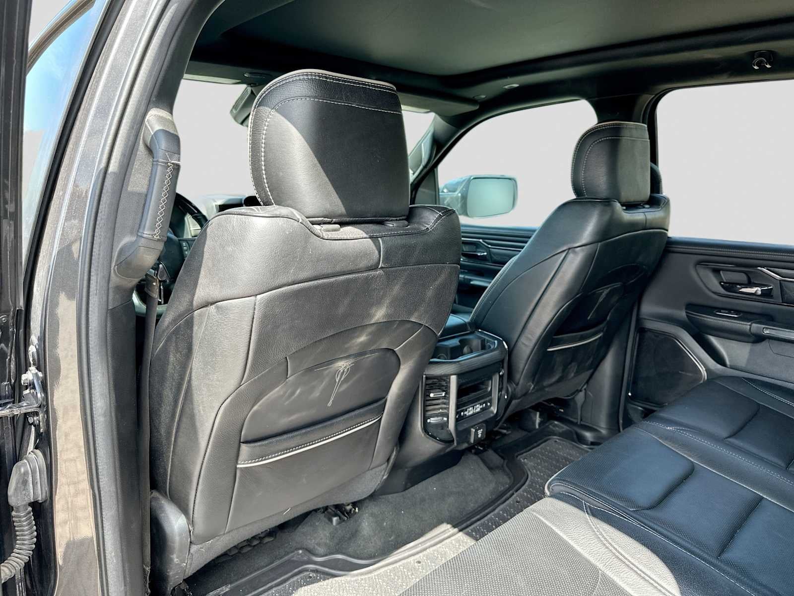 2022 RAM 1500 Limited Crew Cab 4x4 5'7' Box