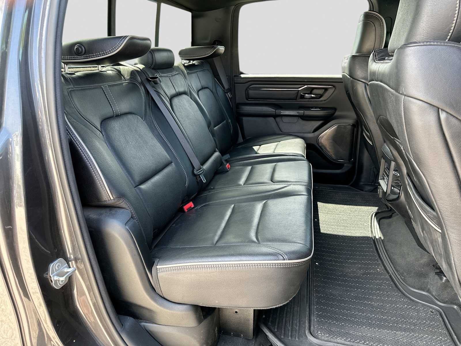 2022 RAM 1500 Limited Crew Cab 4x4 5'7' Box