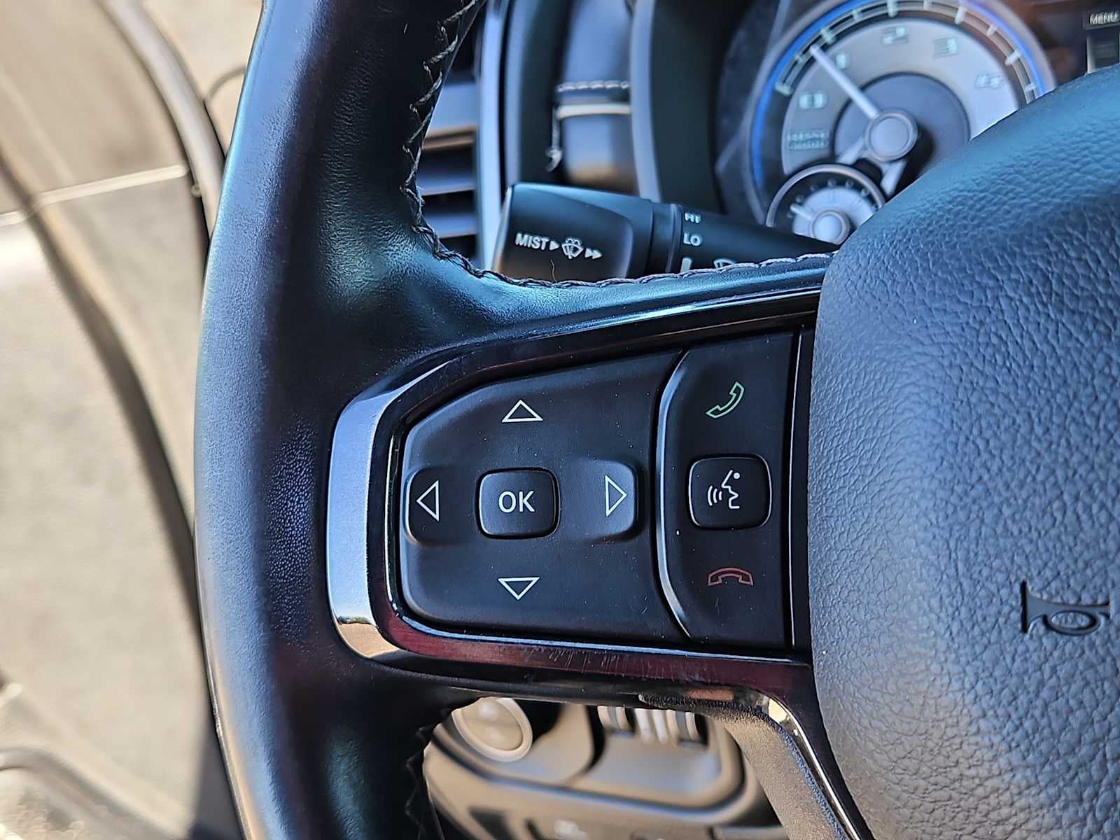 2022 RAM 1500 Limited Crew Cab 4x4 5'7' Box