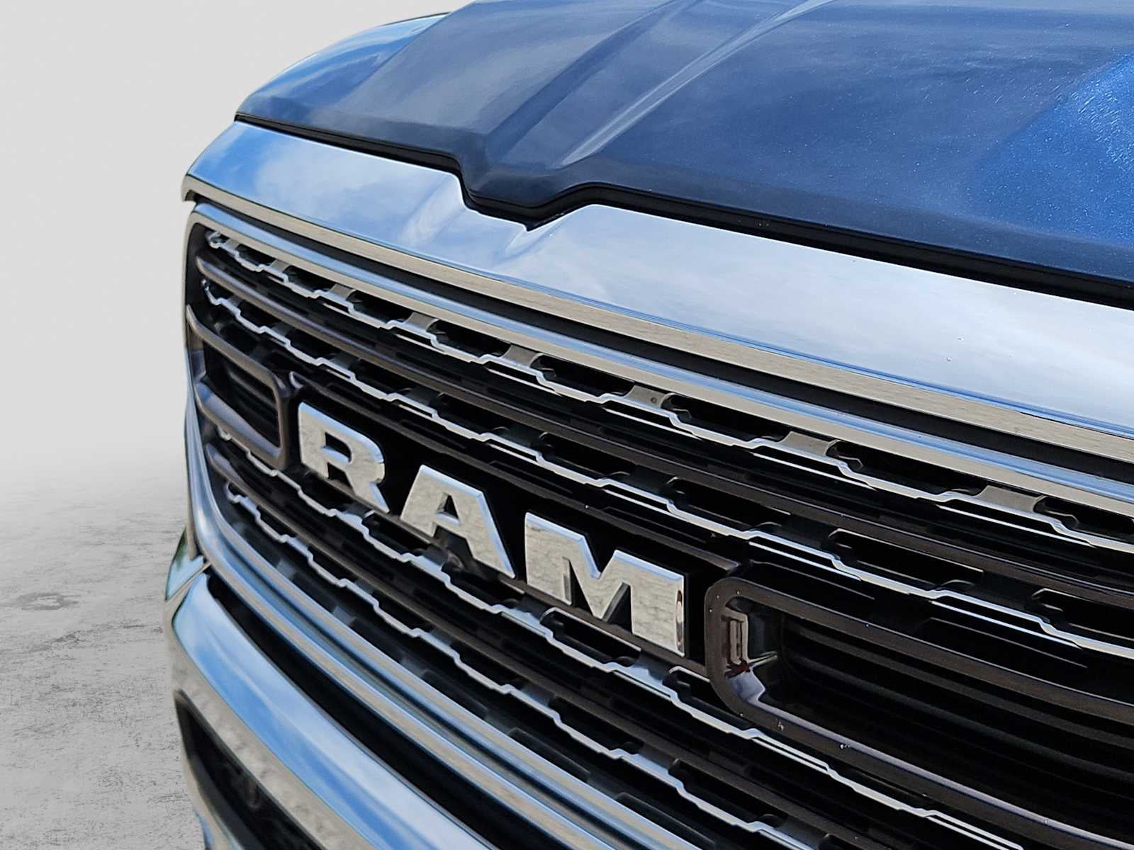 2023 RAM 1500 Limited Crew Cab 4x4 5'7' Box