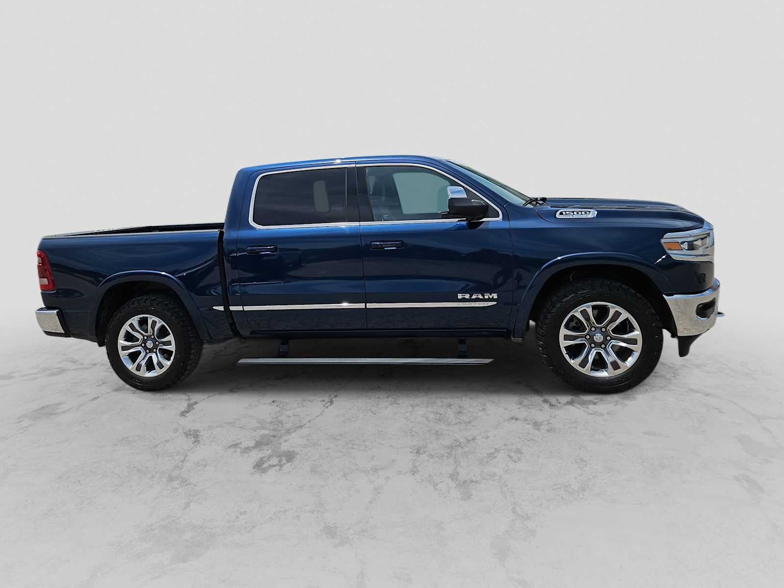 2023 RAM 1500 Limited Crew Cab 4x4 5'7' Box