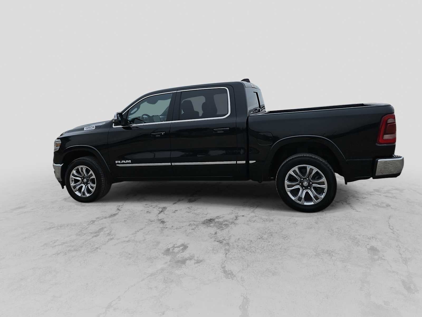 2024 RAM 1500 Limited Crew Cab 4x4 5'7' Box
