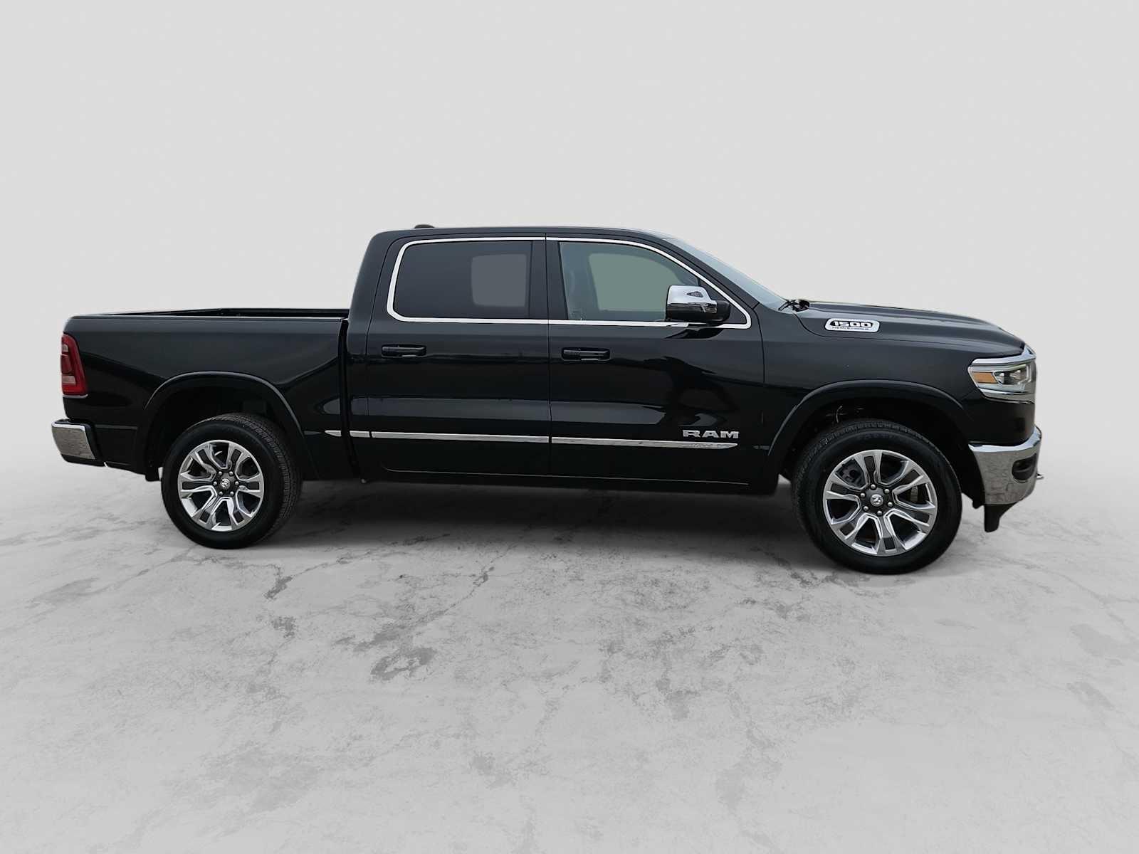 2024 RAM 1500 Limited Crew Cab 4x4 5'7' Box