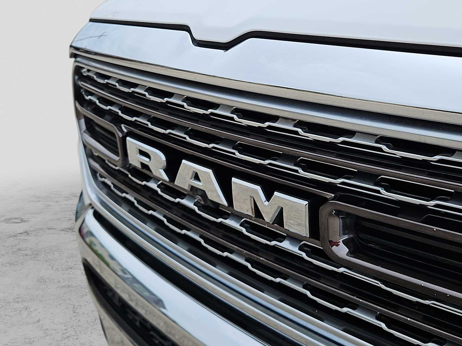 2020 RAM 1500 Limited Crew Cab 4x4 5'7' Box